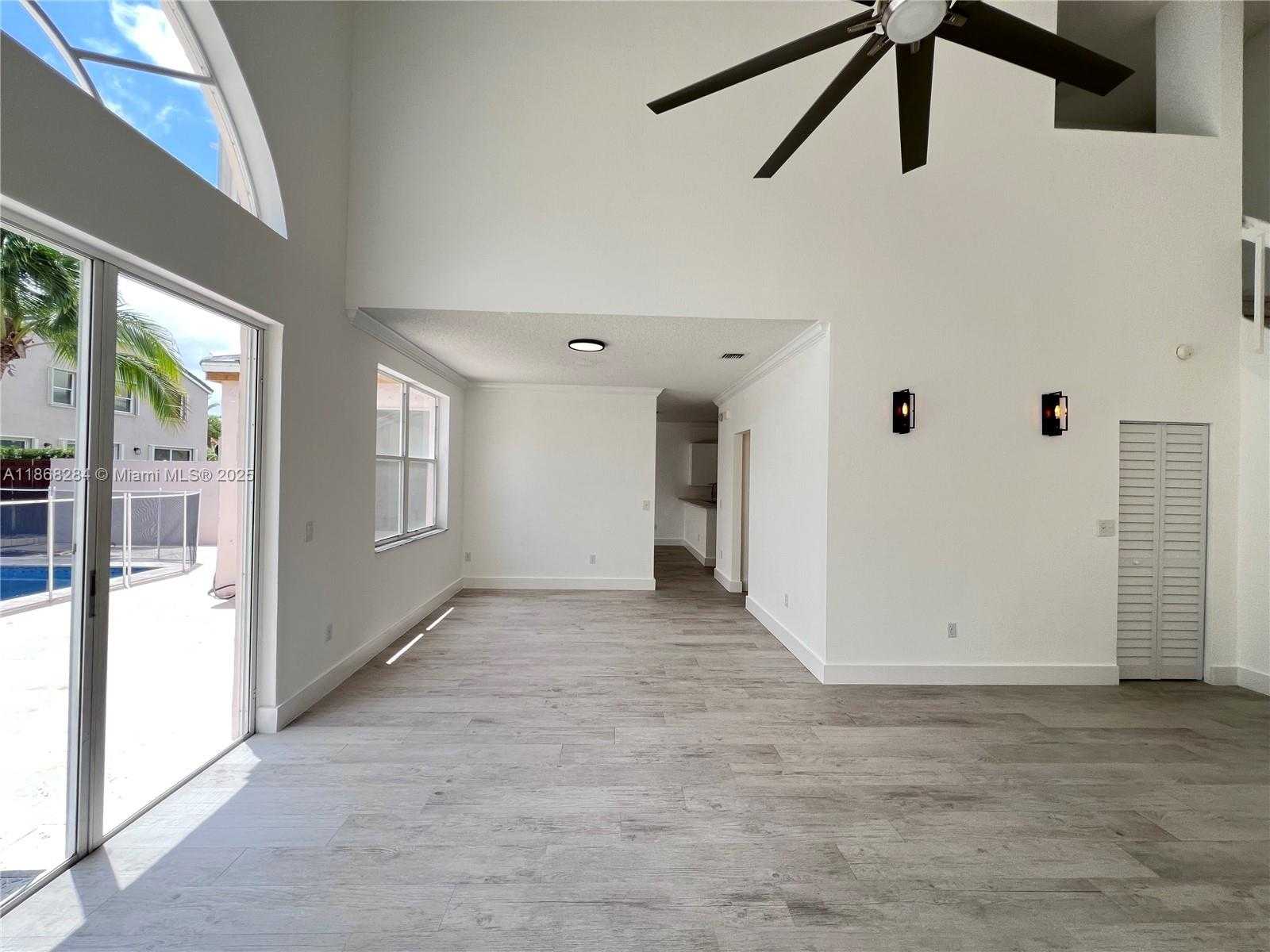Small Image of 725 NORTH WEST 156TH AVE #725, Pembroke Pines Number 9