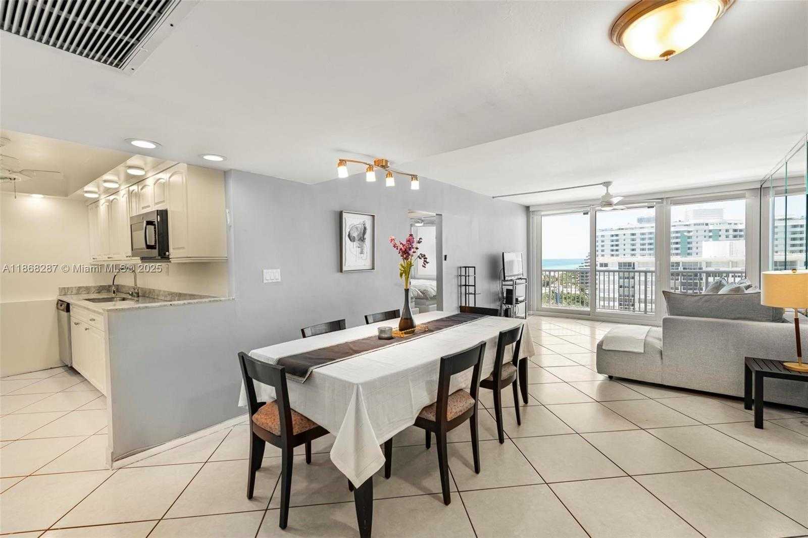 Small Image of 5401 COLLINS AVE #916, Miami Beach Number 2