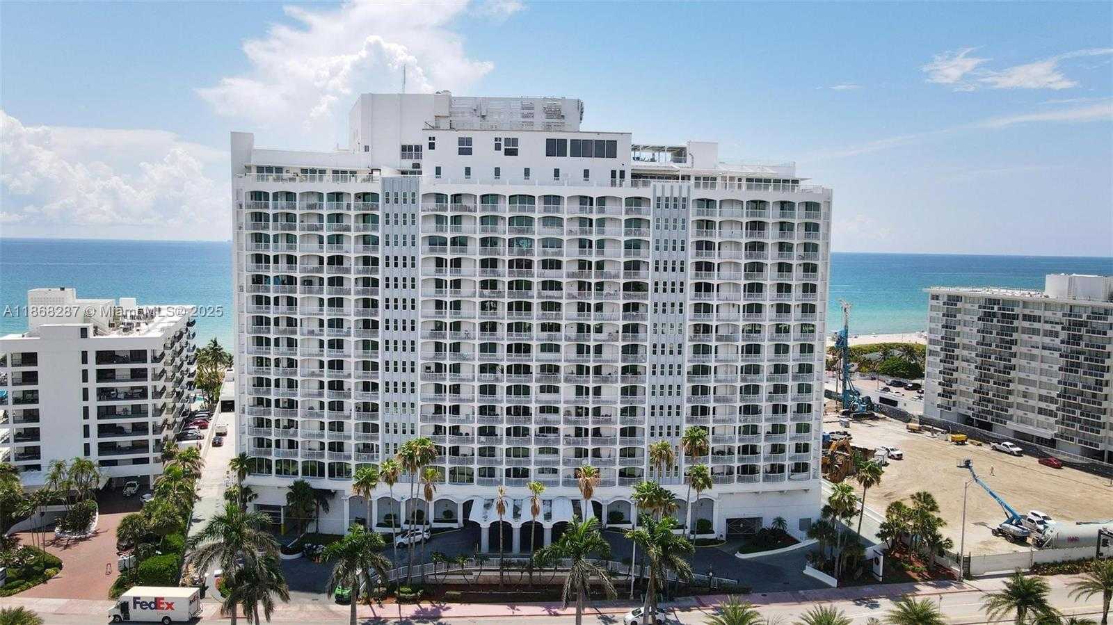 Small Image of 5401 COLLINS AVE #916, Miami Beach Number 23
