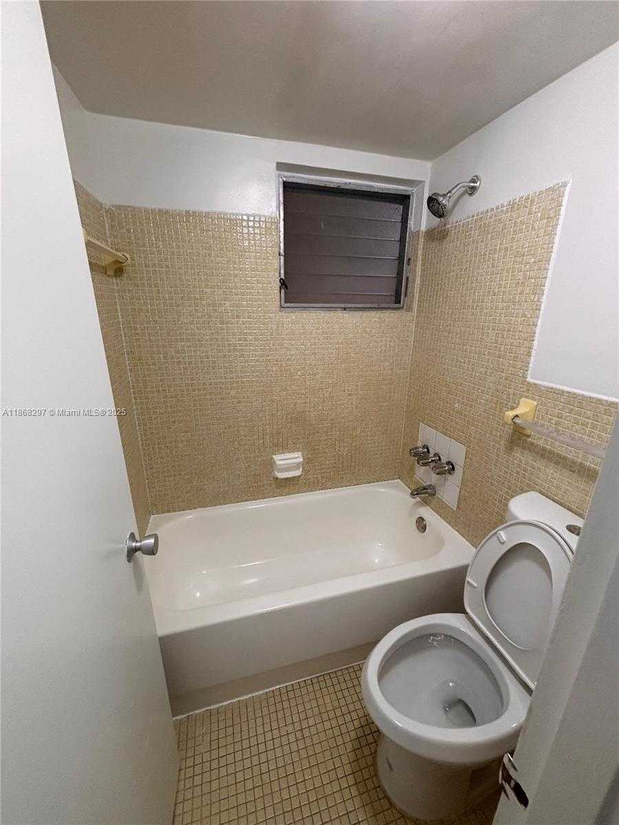 Small Image of 1175 NORMANDY DR #2D, Miami Beach Number 10