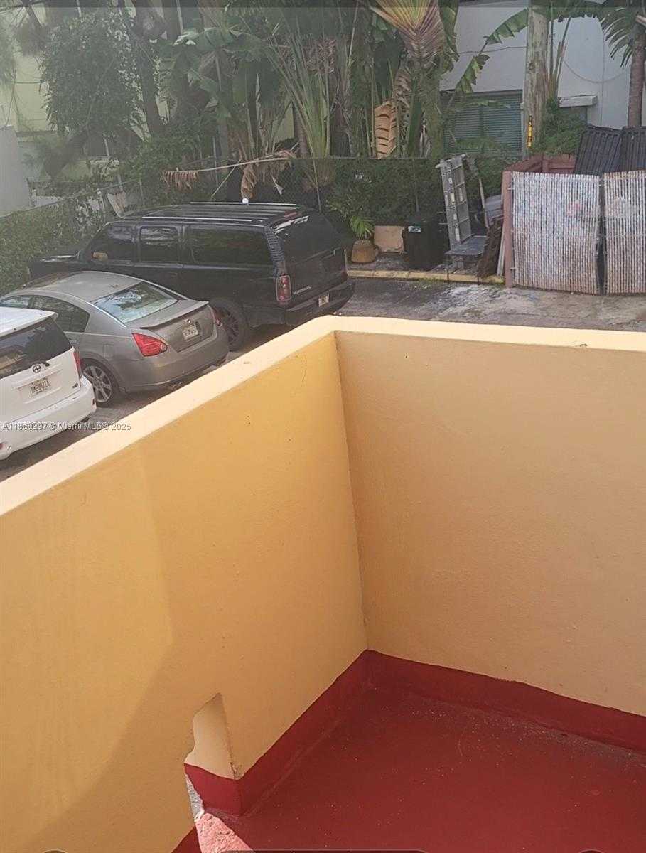 Small Image of 1175 NORMANDY DR #2D, Miami Beach Number 12