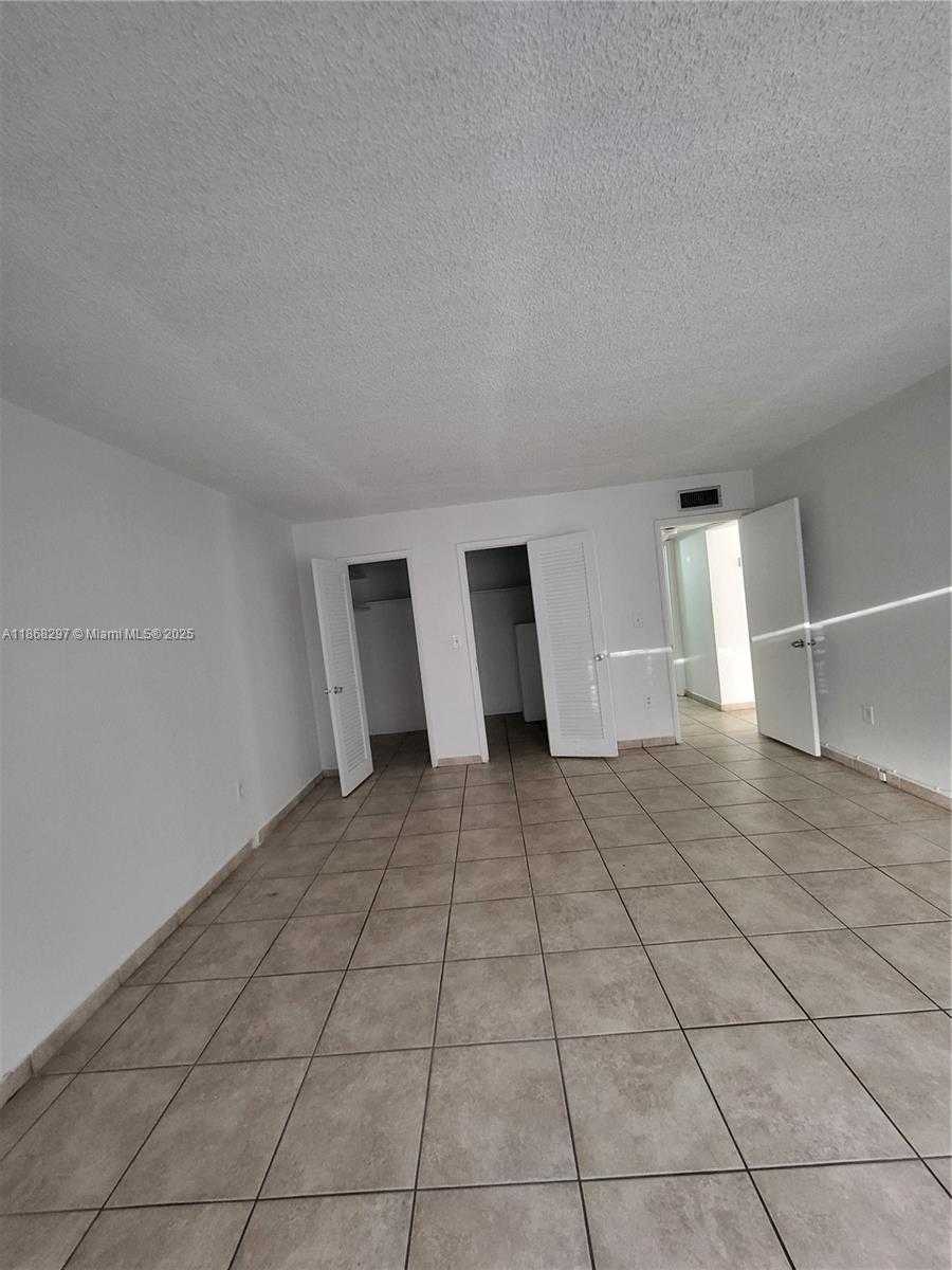 Small Image of 1175 NORMANDY DR #2D, Miami Beach Number 5