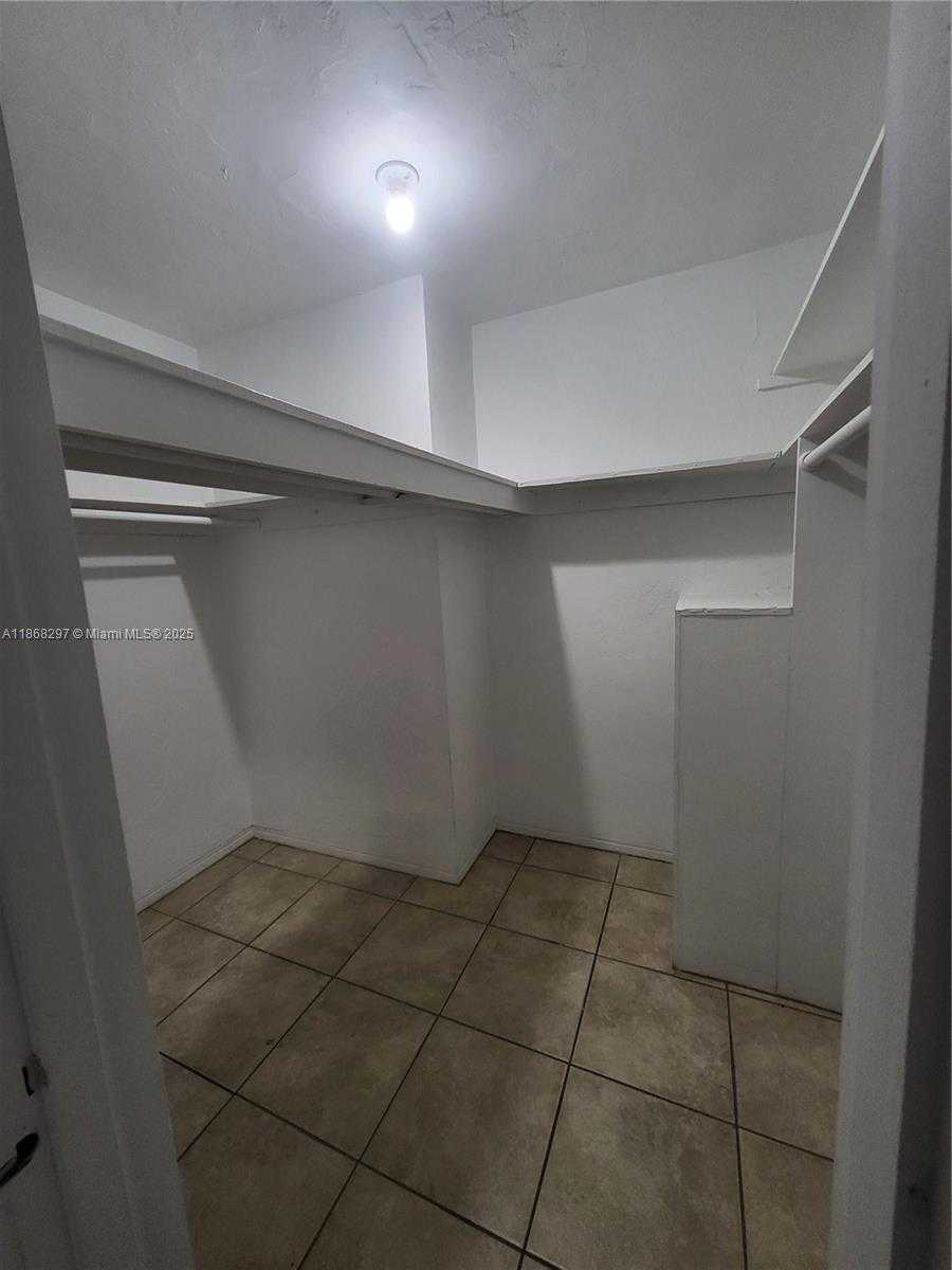 Small Image of 1175 NORMANDY DR #2D, Miami Beach Number 6