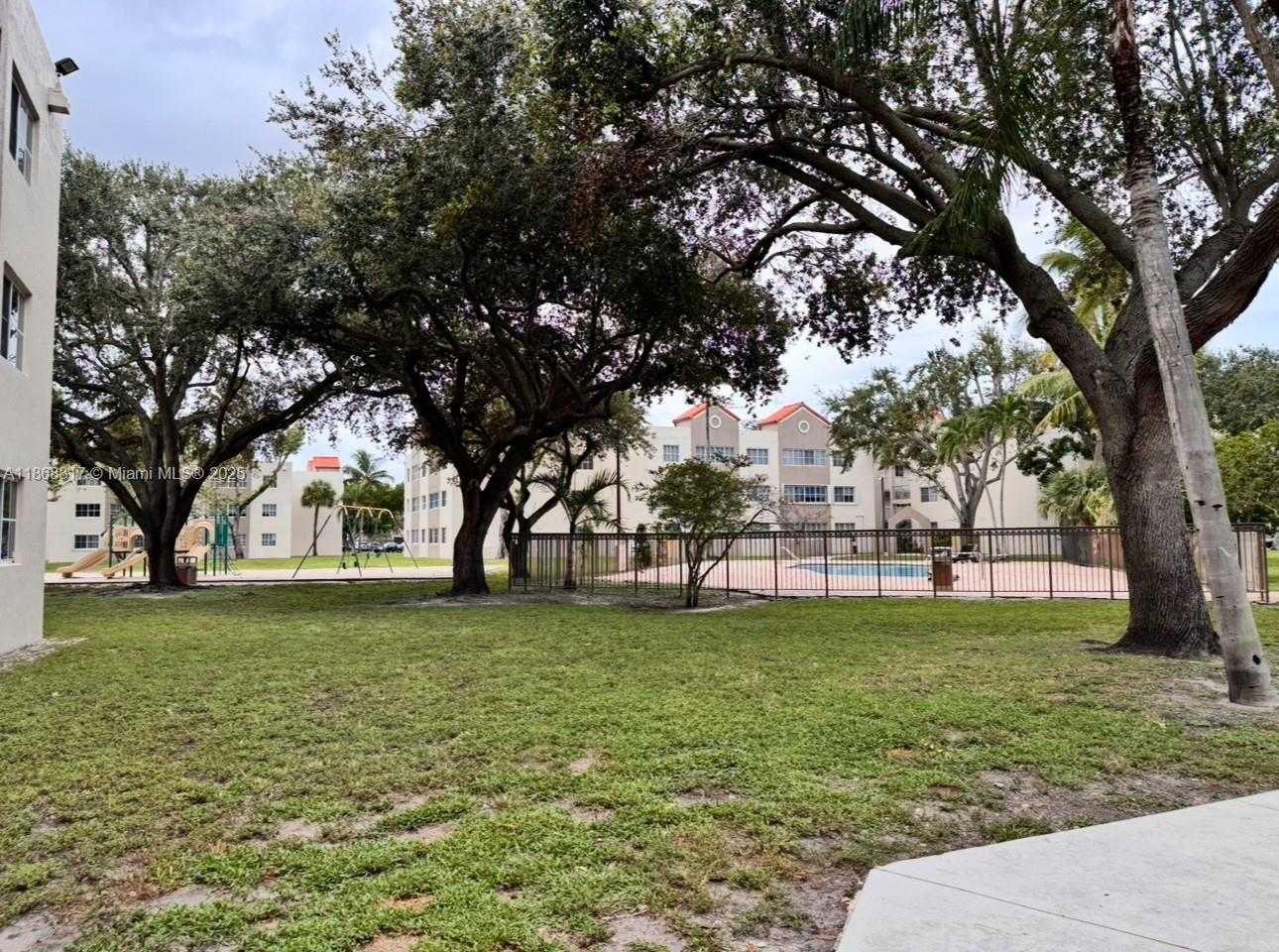 Small Image of 6115 NORTH WEST 186TH ST #203, Hialeah Number 22