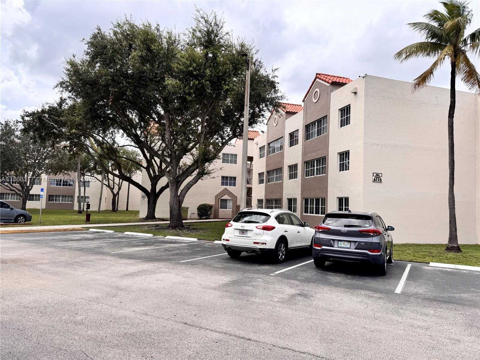 Small Image of 6115 NORTH WEST 186TH ST #203, Hialeah Number 24