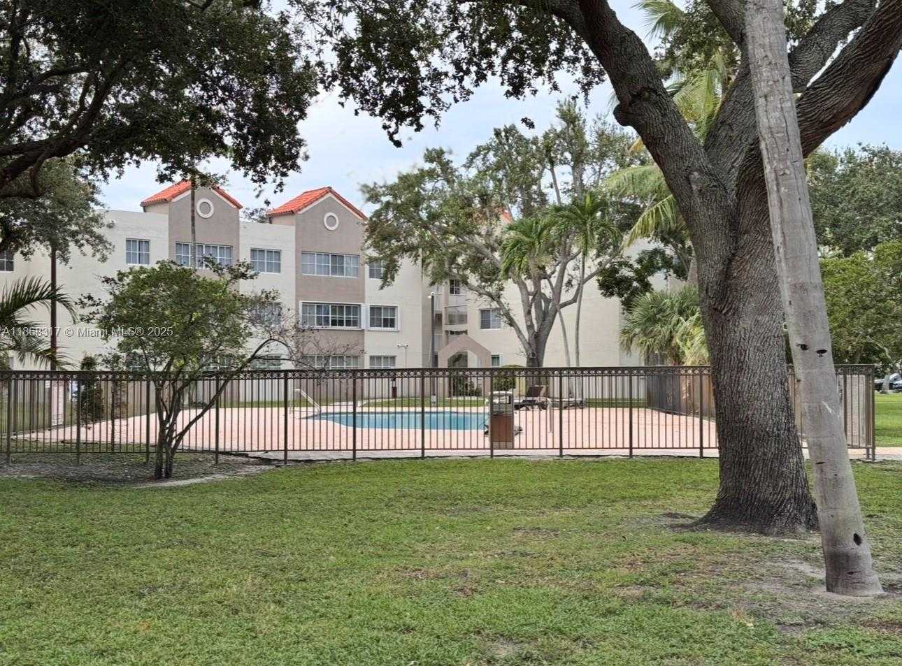 Small Image of 6115 NORTH WEST 186TH ST #203, Hialeah Number 26