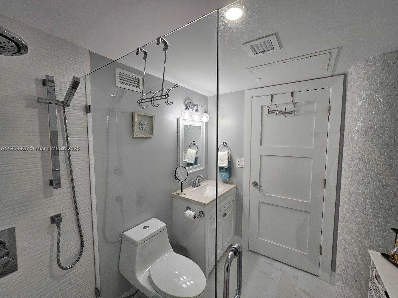 Small Image of 2501 SOUTH OCEAN DR #418, Hollywood Number 18