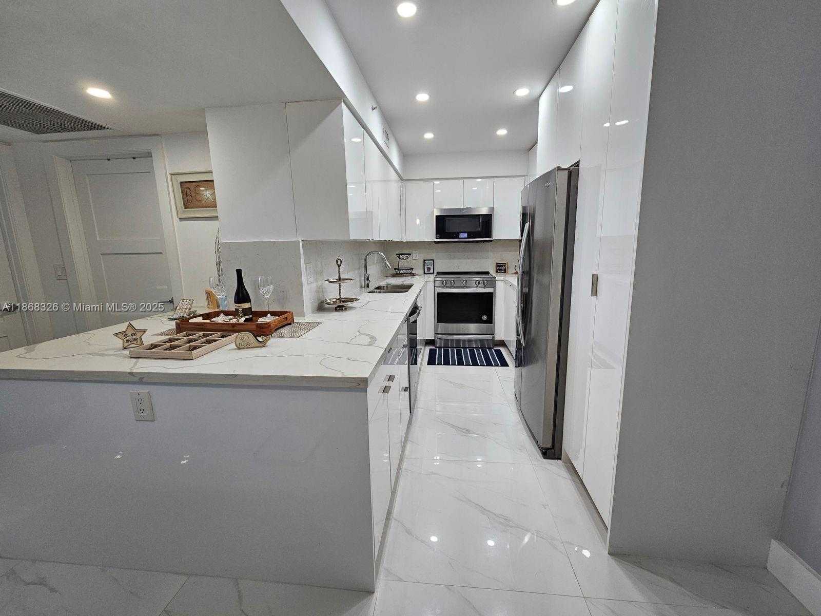 Small Image of 2501 SOUTH OCEAN DR #418, Hollywood Number 8