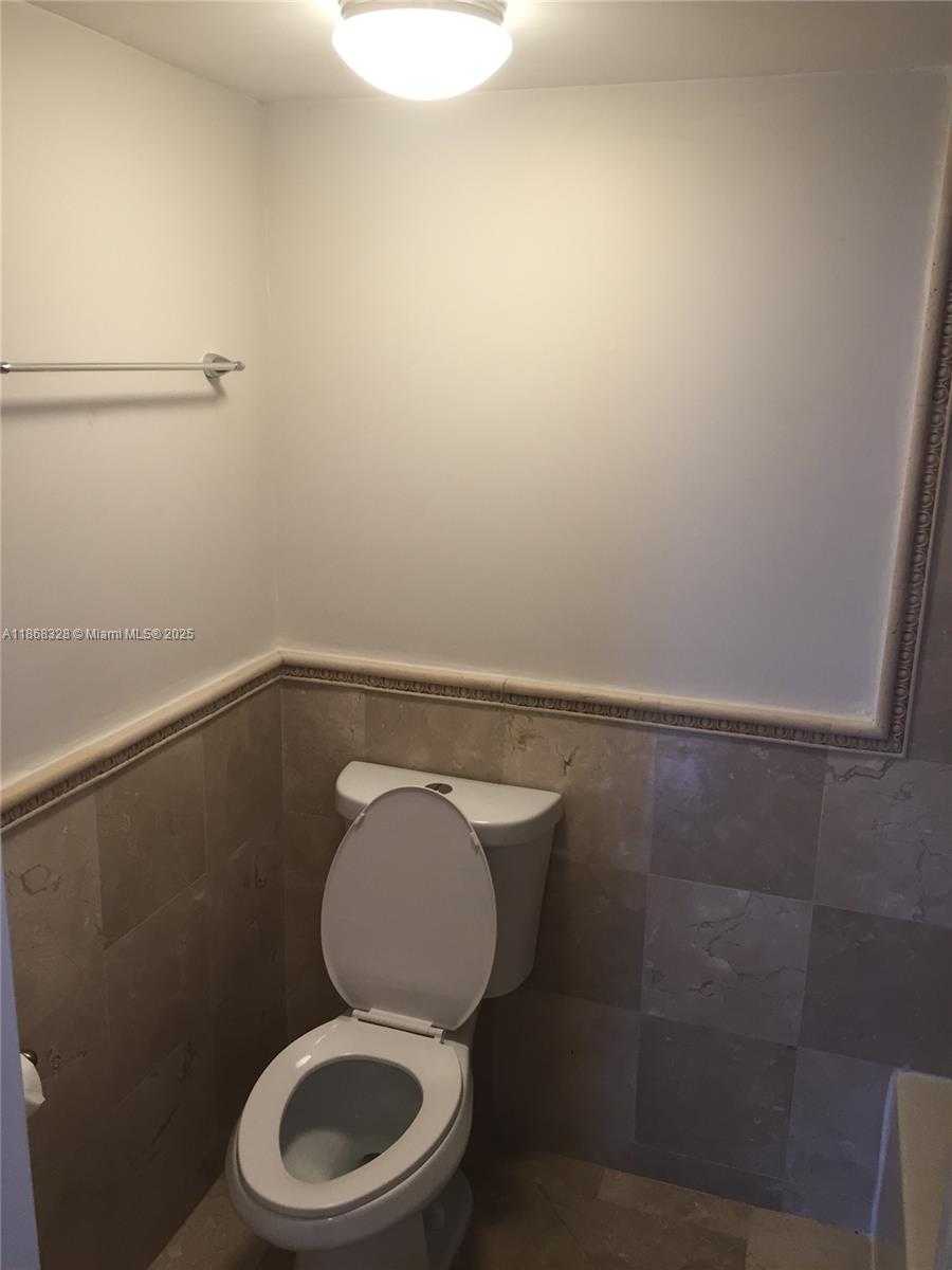 Small Image of 10288 NORTH WEST 9 ST CIR #206, Miami Number 15