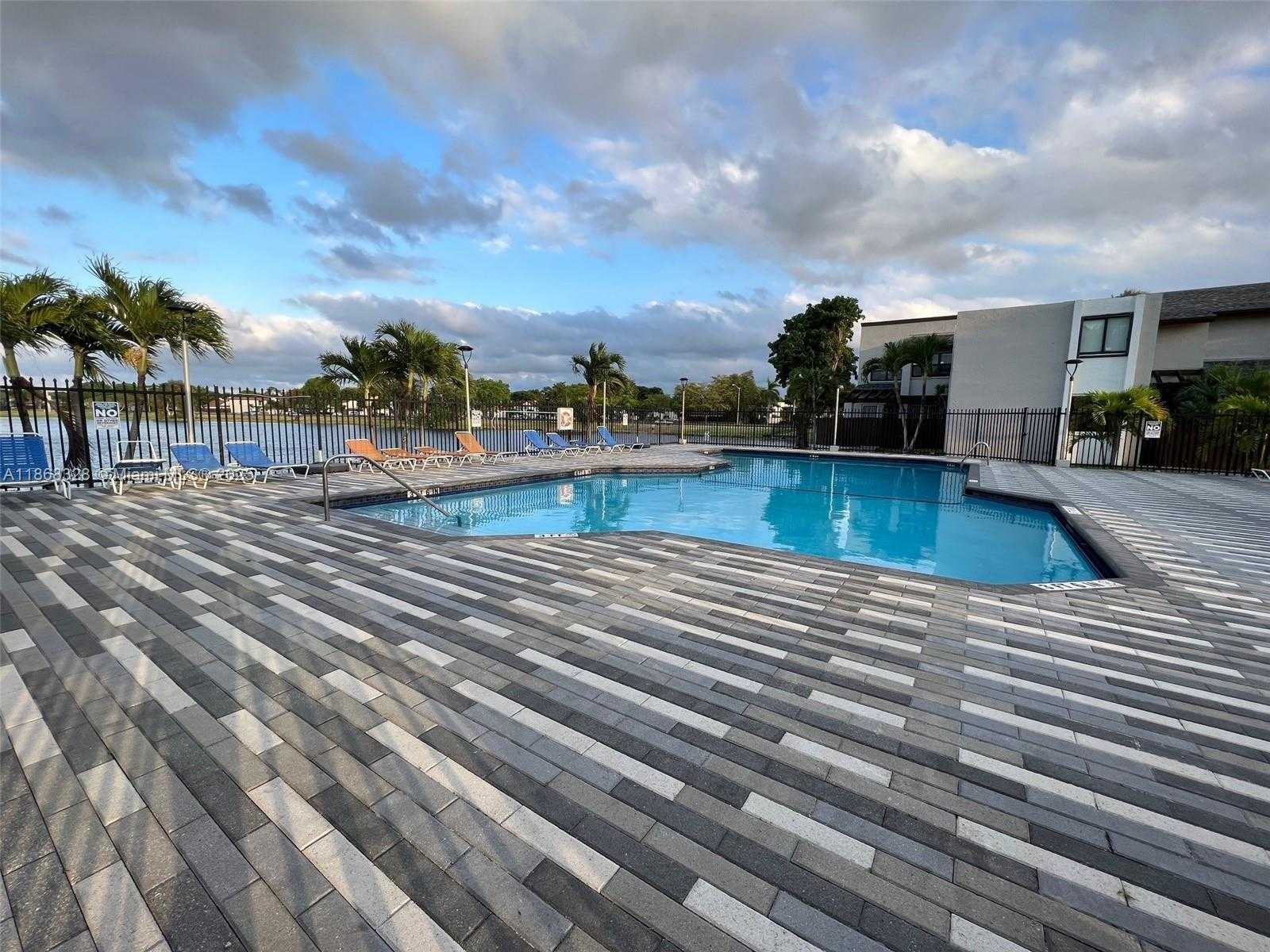 Small Image of 10288 NORTH WEST 9 ST CIR #206, Miami Number 20
