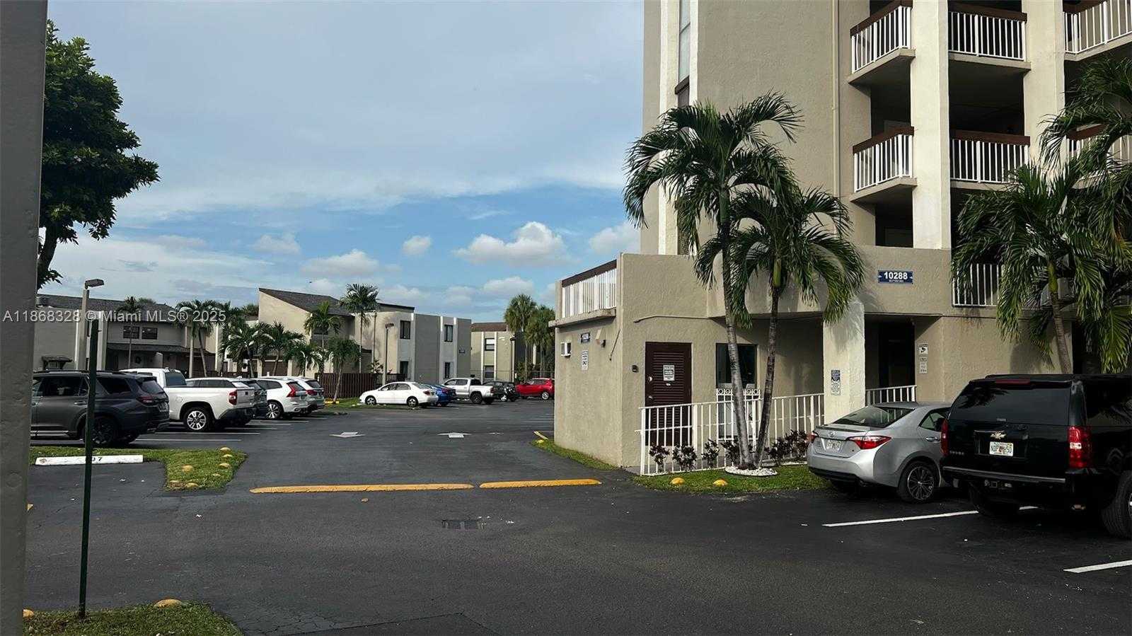 Small Image of 10288 NORTH WEST 9 ST CIR #206, Miami Number 24