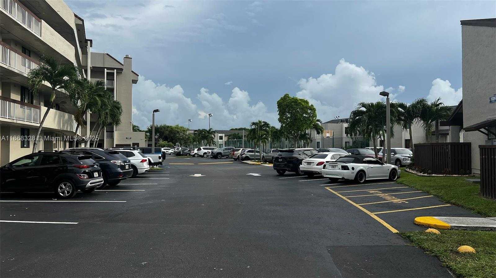 Small Image of 10288 NORTH WEST 9 ST CIR #206, Miami Number 25