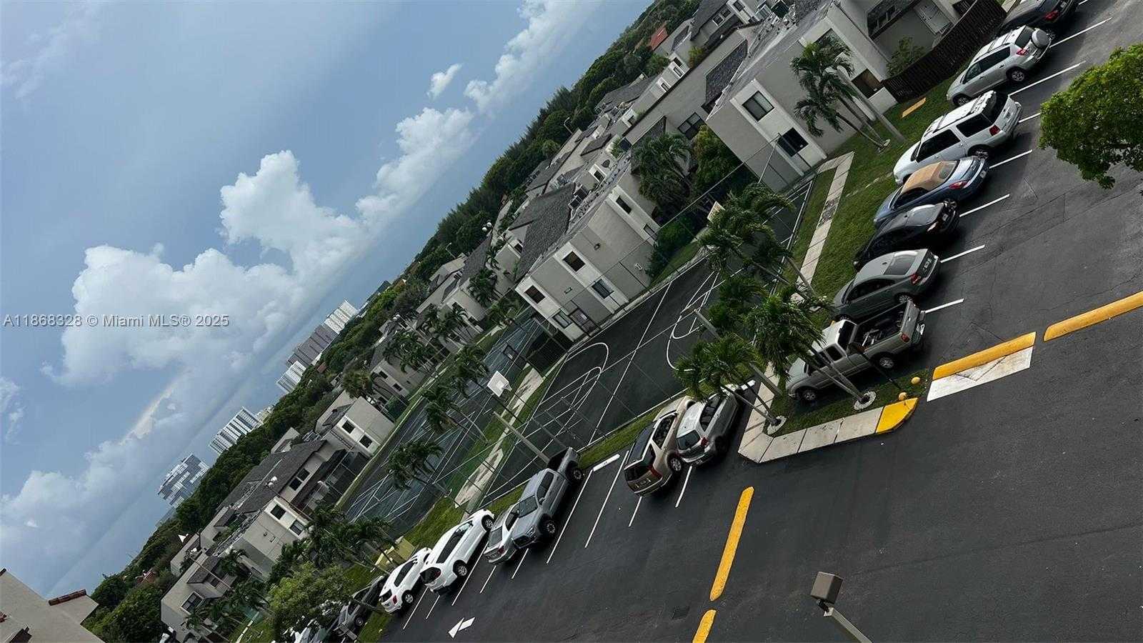 Small Image of 10288 NORTH WEST 9 ST CIR #206, Miami Number 27