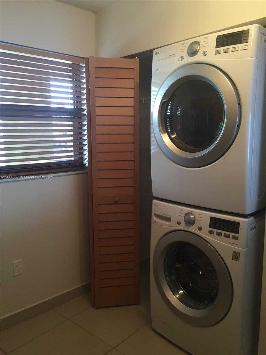 Small Image of 10288 NORTH WEST 9 ST CIR #206, Miami Number 3