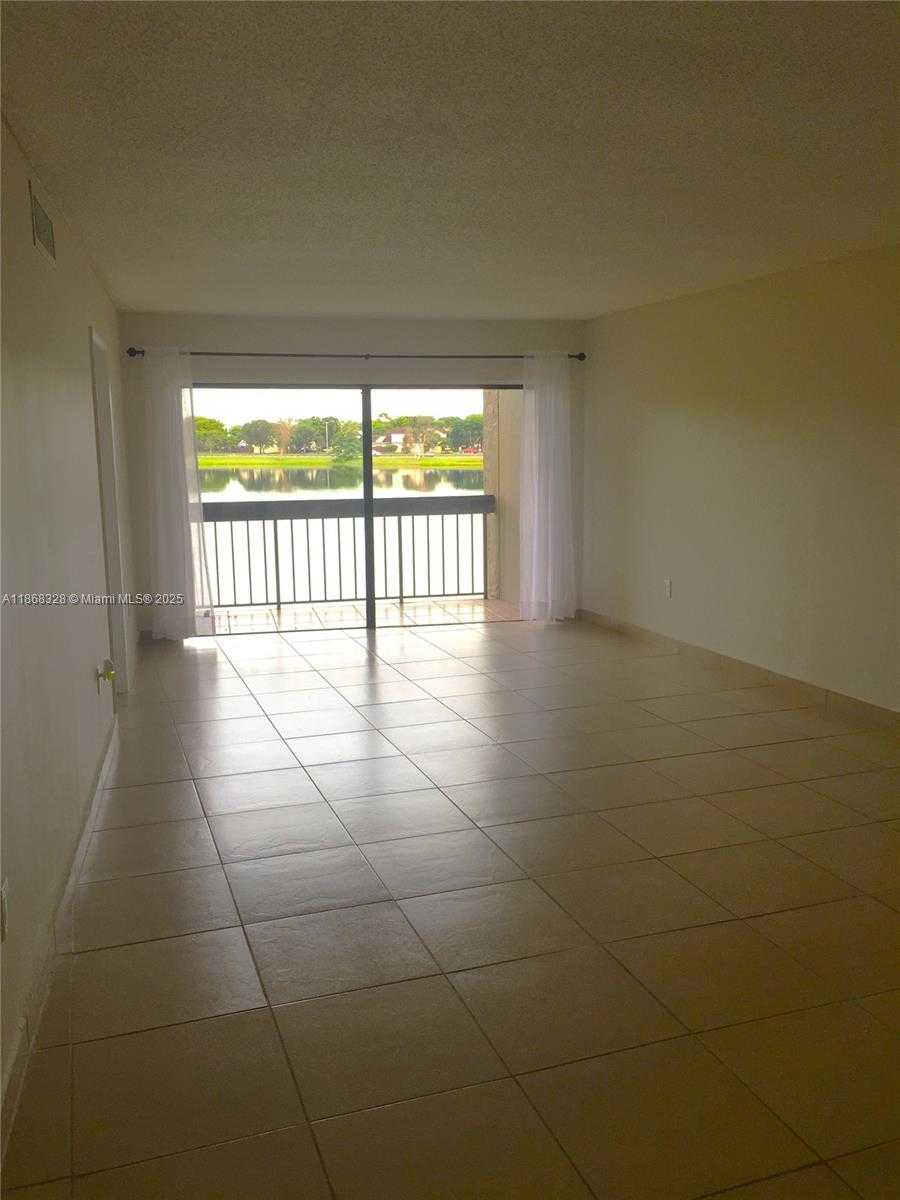Small Image of 10288 NORTH WEST 9 ST CIR #206, Miami Number 6