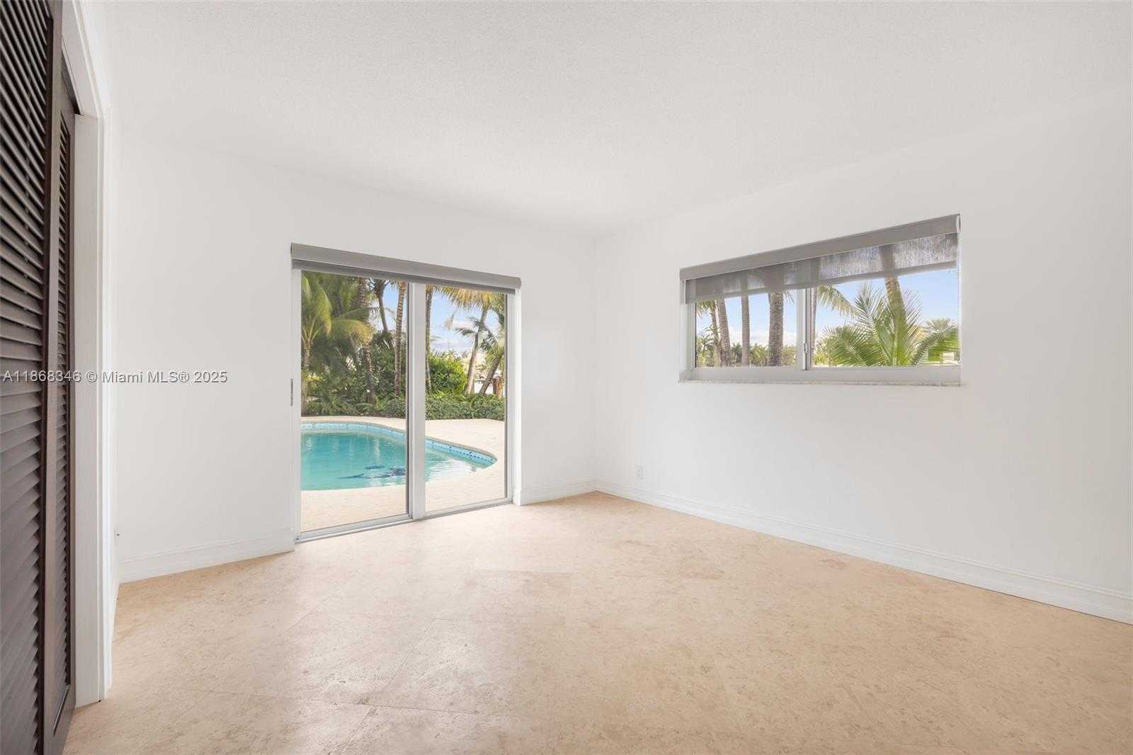 Small Image of 2000 SUNRISE KEY BLVD, Fort Lauderdale Number 17