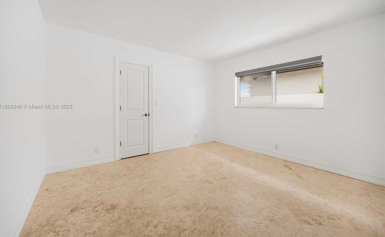 Small Image of 2000 SUNRISE KEY BLVD, Fort Lauderdale Number 19