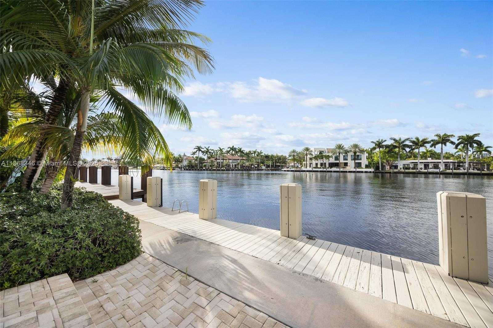 Small Image of 2000 SUNRISE KEY BLVD, Fort Lauderdale Number 24