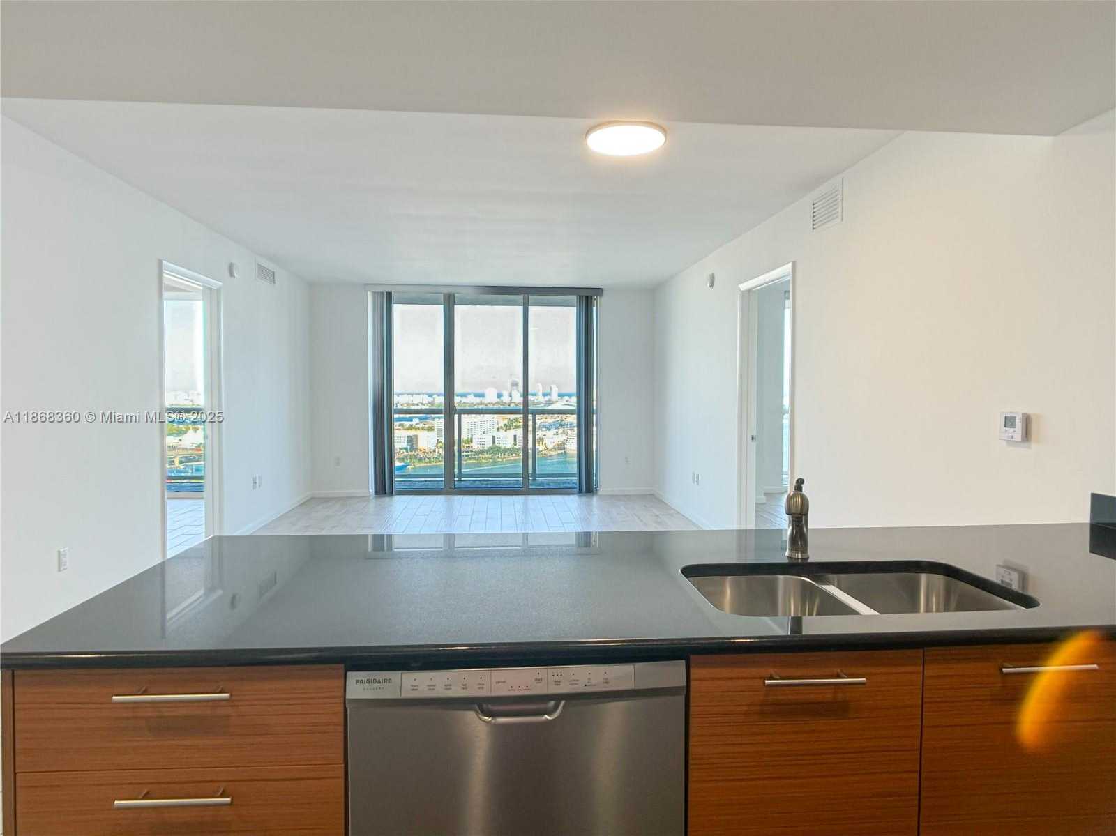 Small Image of 50 BISCAYNE BLVD #3104, Miami Number 10