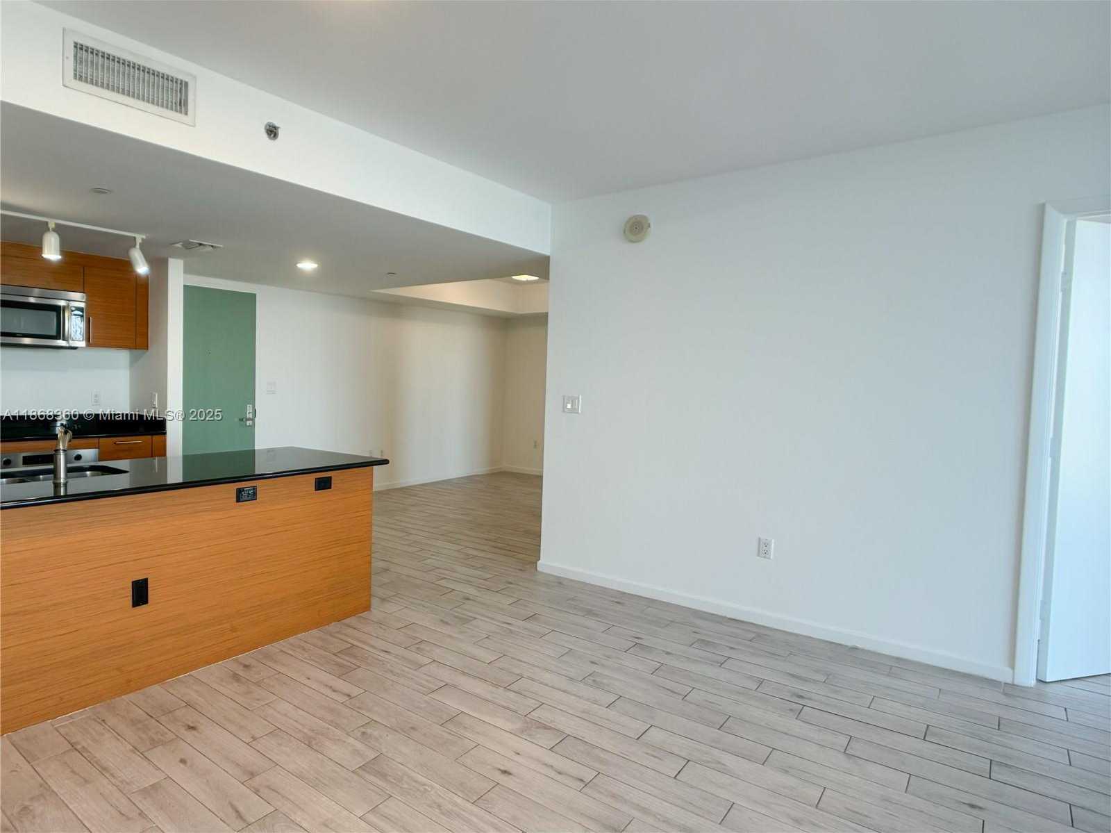 Small Image of 50 BISCAYNE BLVD #3104, Miami Number 17