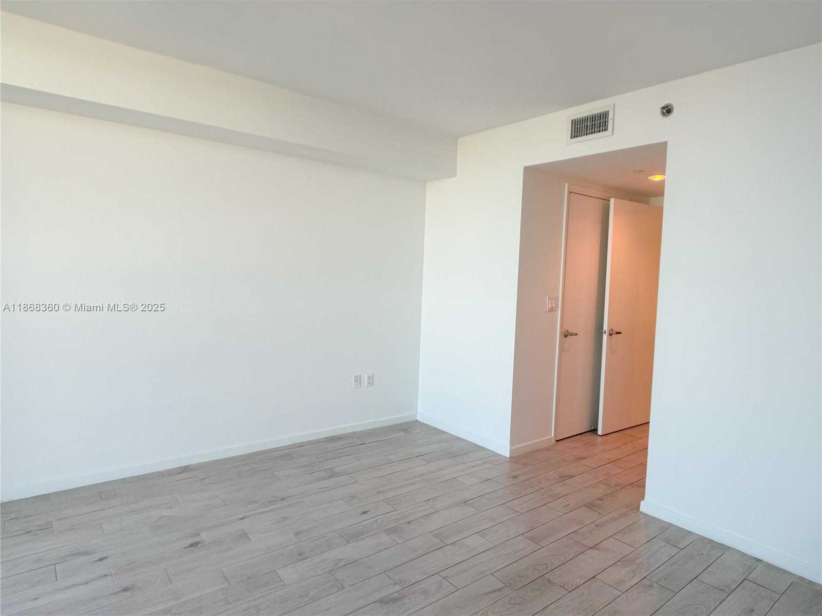 Small Image of 50 BISCAYNE BLVD #3104, Miami Number 23