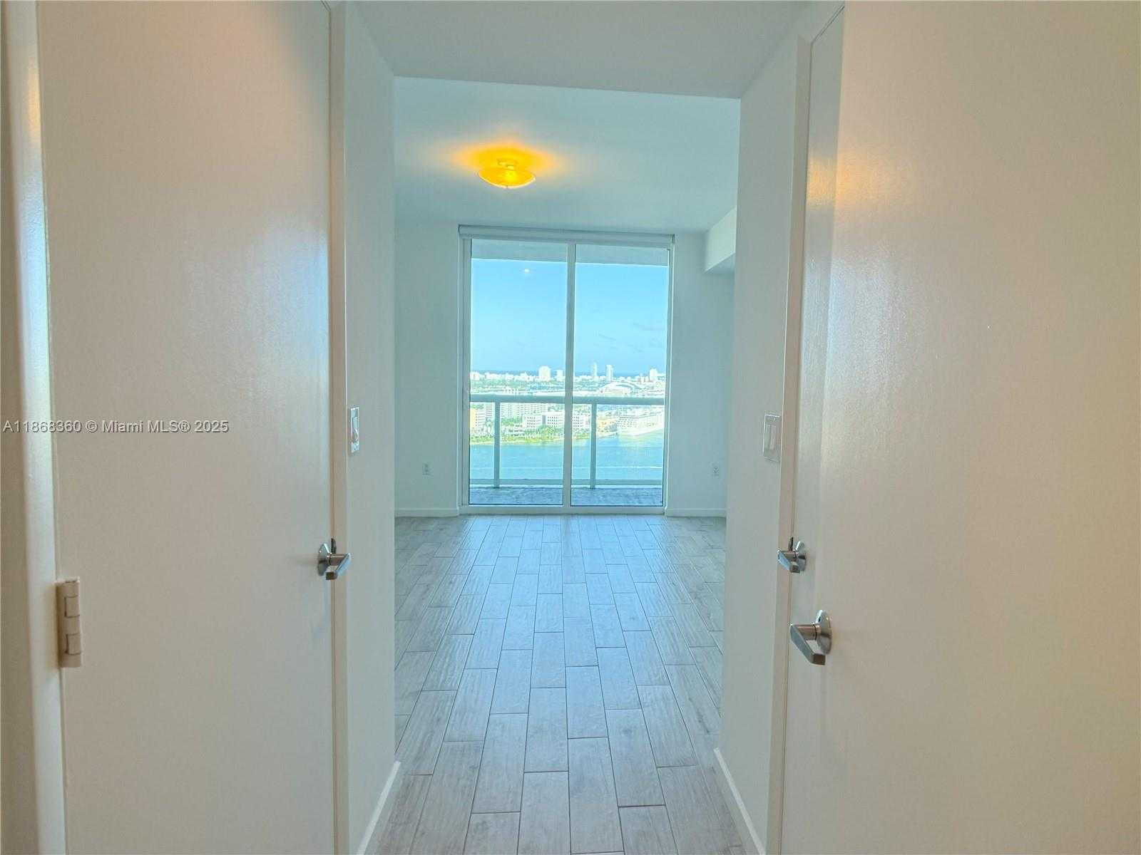 Small Image of 50 BISCAYNE BLVD #3104, Miami Number 25