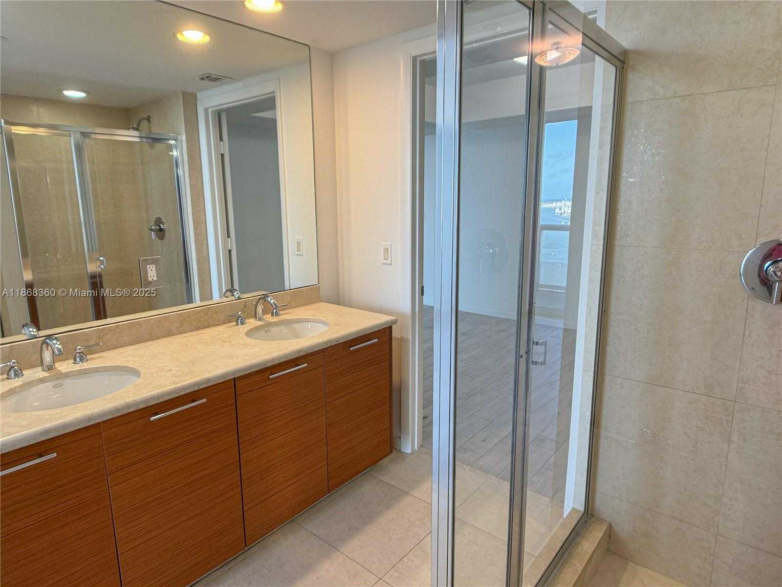 Small Image of 50 BISCAYNE BLVD #3104, Miami Number 33