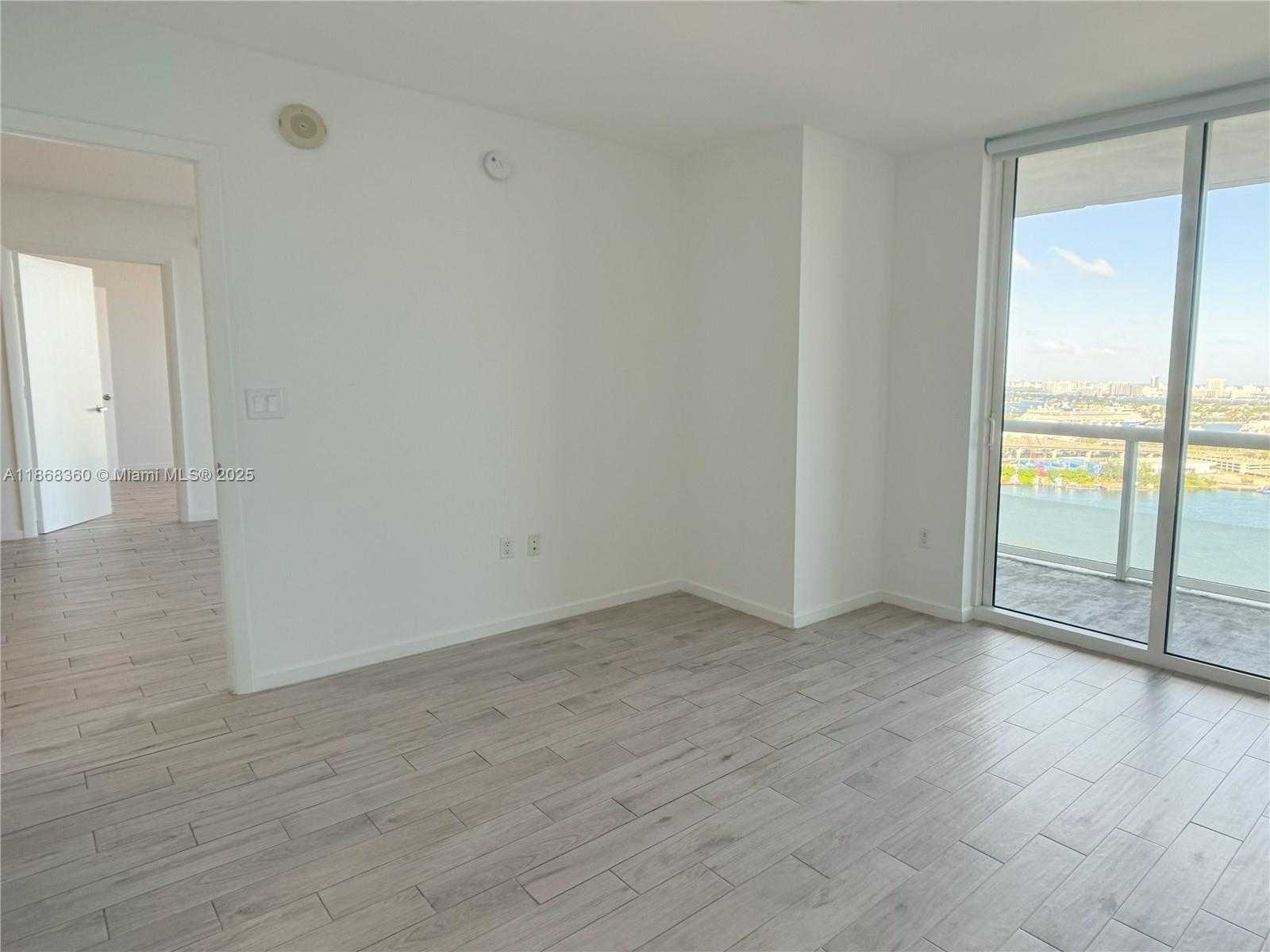 Small Image of 50 BISCAYNE BLVD #3104, Miami Number 5
