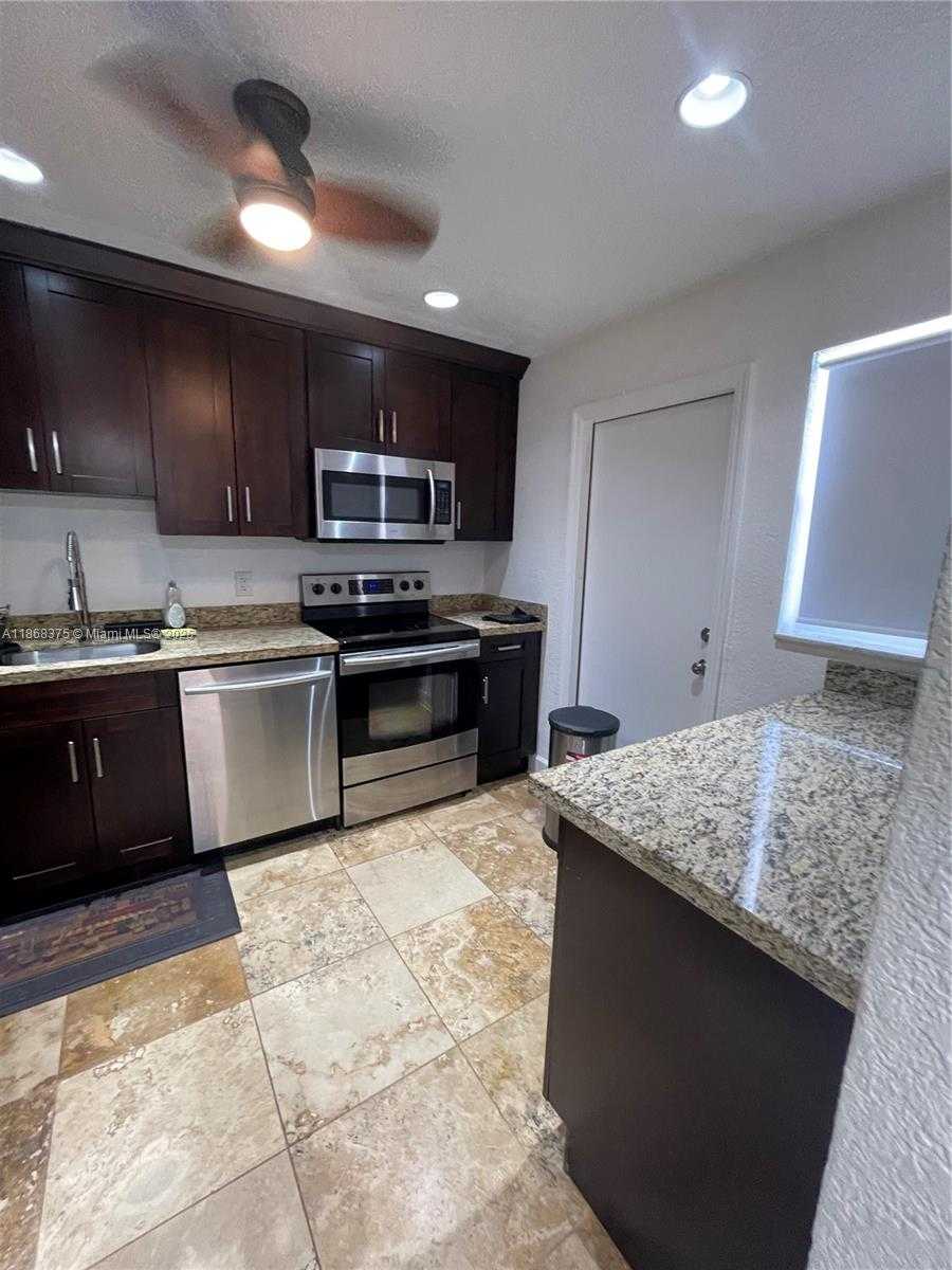 Small Image of 410 SOUTH EAST 2ND ST #422, Hallandale Beach Number 5