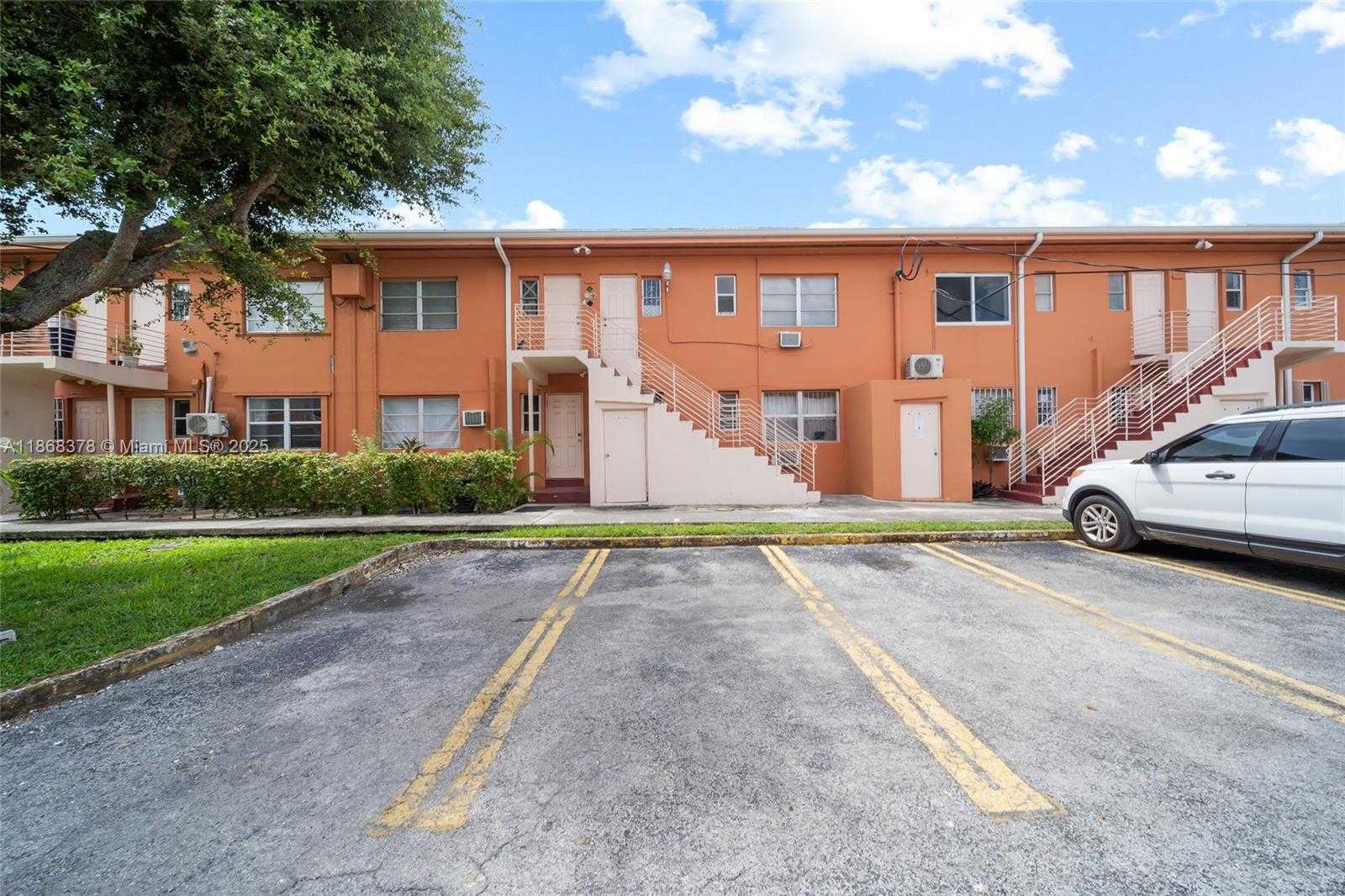 Small Image of 3551 SOUTH WEST 10TH ST #8A, Miami Number 15