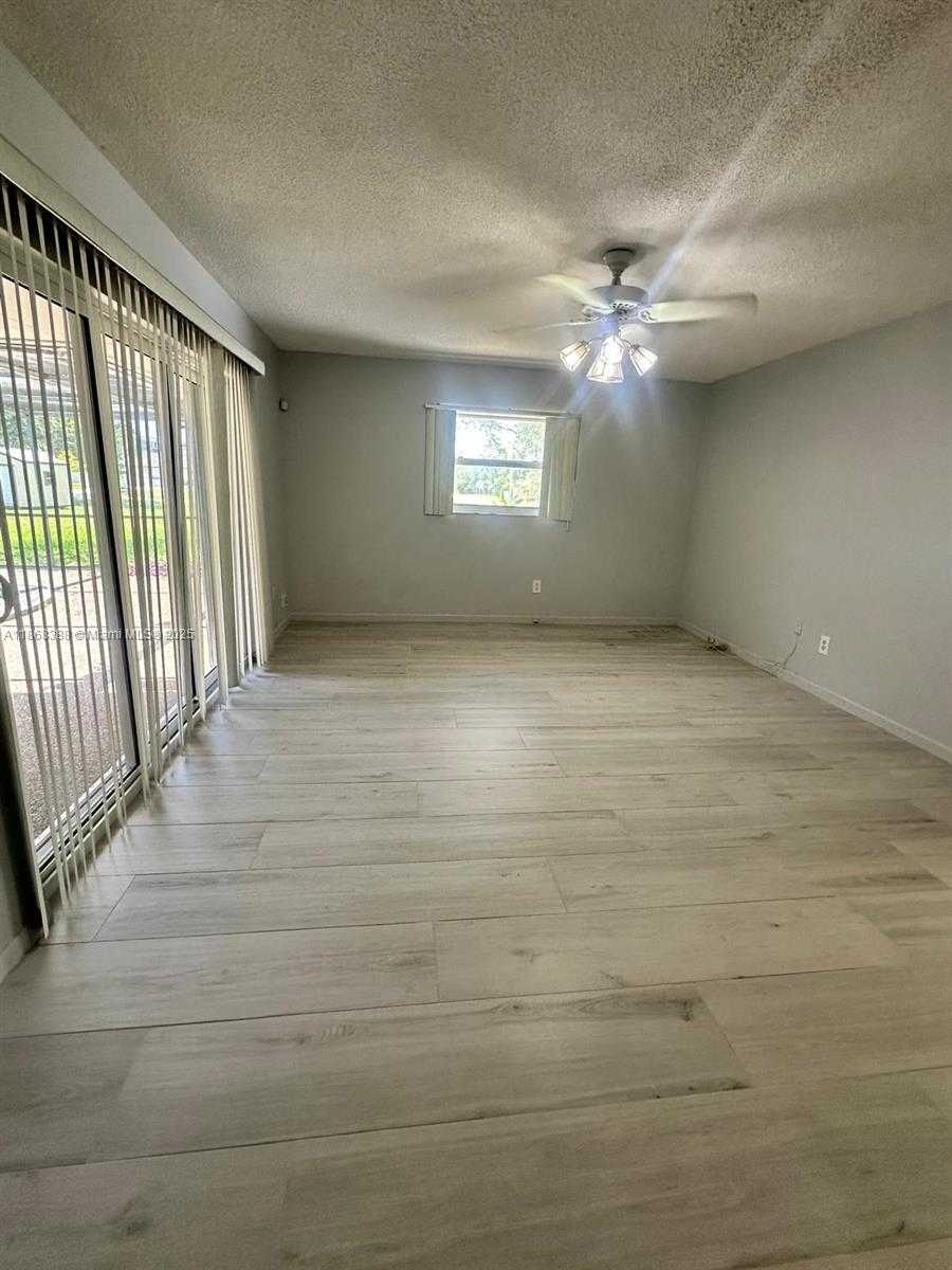 Small Image of 9480 SOUTH WEST 99TH ST, Miami Number 9