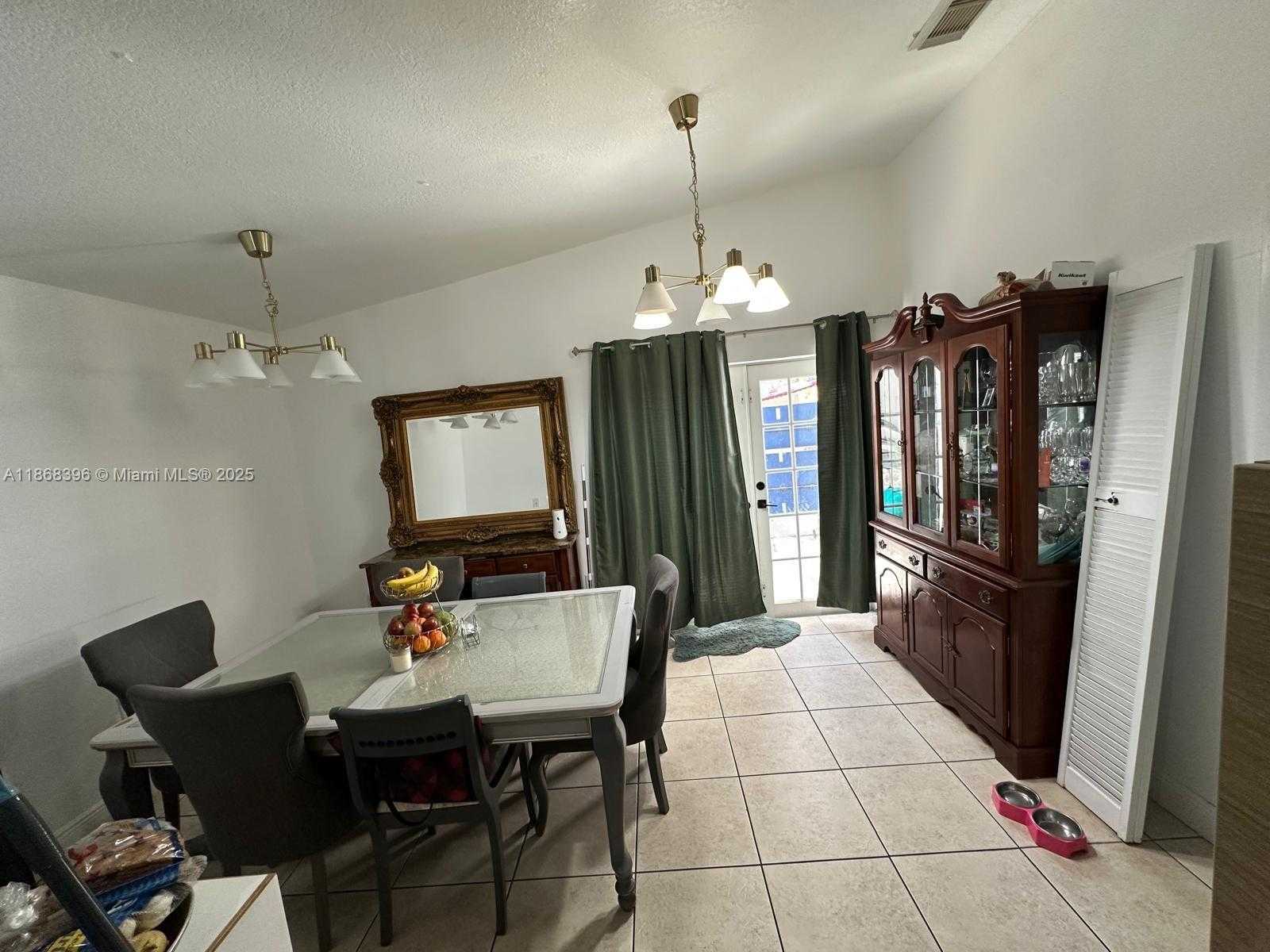 Small Image of 20752 SOUTH WEST 121ST CT, Miami Number 13