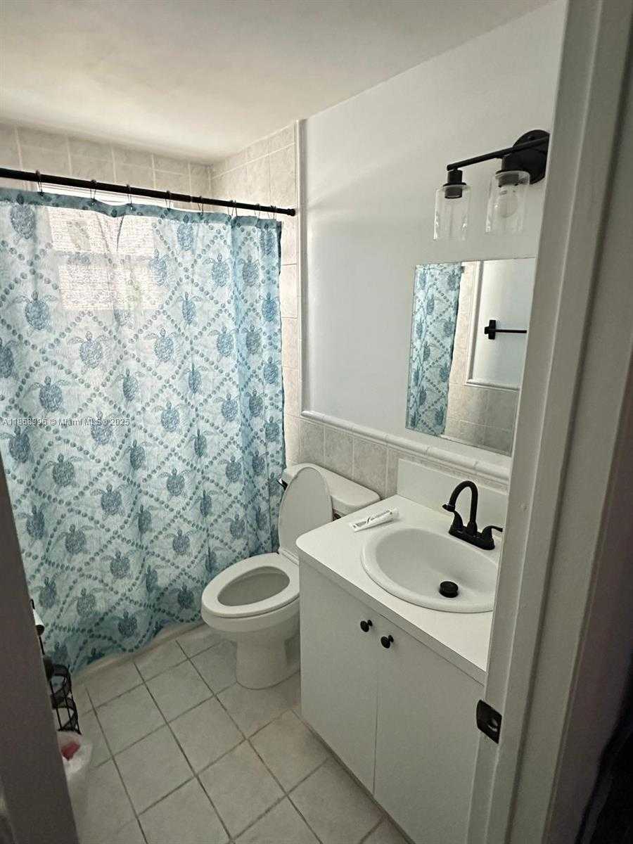 Small Image of 20752 SOUTH WEST 121ST CT, Miami Number 15