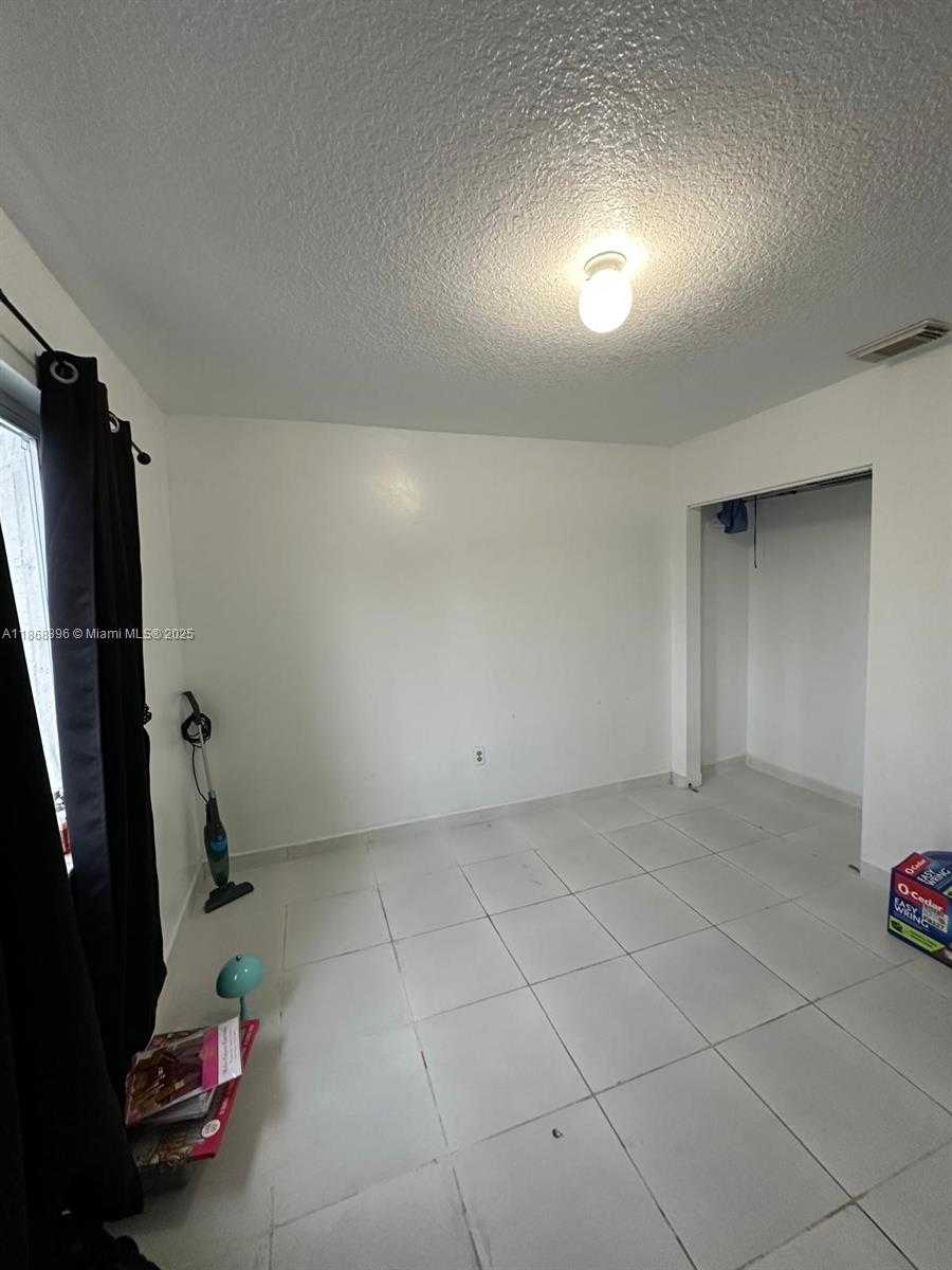 Small Image of 20752 SOUTH WEST 121ST CT, Miami Number 18
