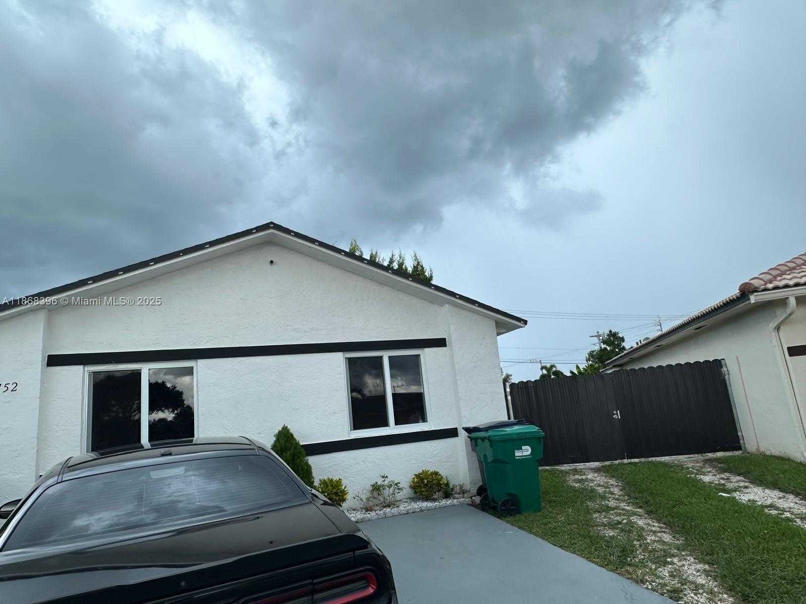 Small Image of 20752 SOUTH WEST 121ST CT, Miami Number 2