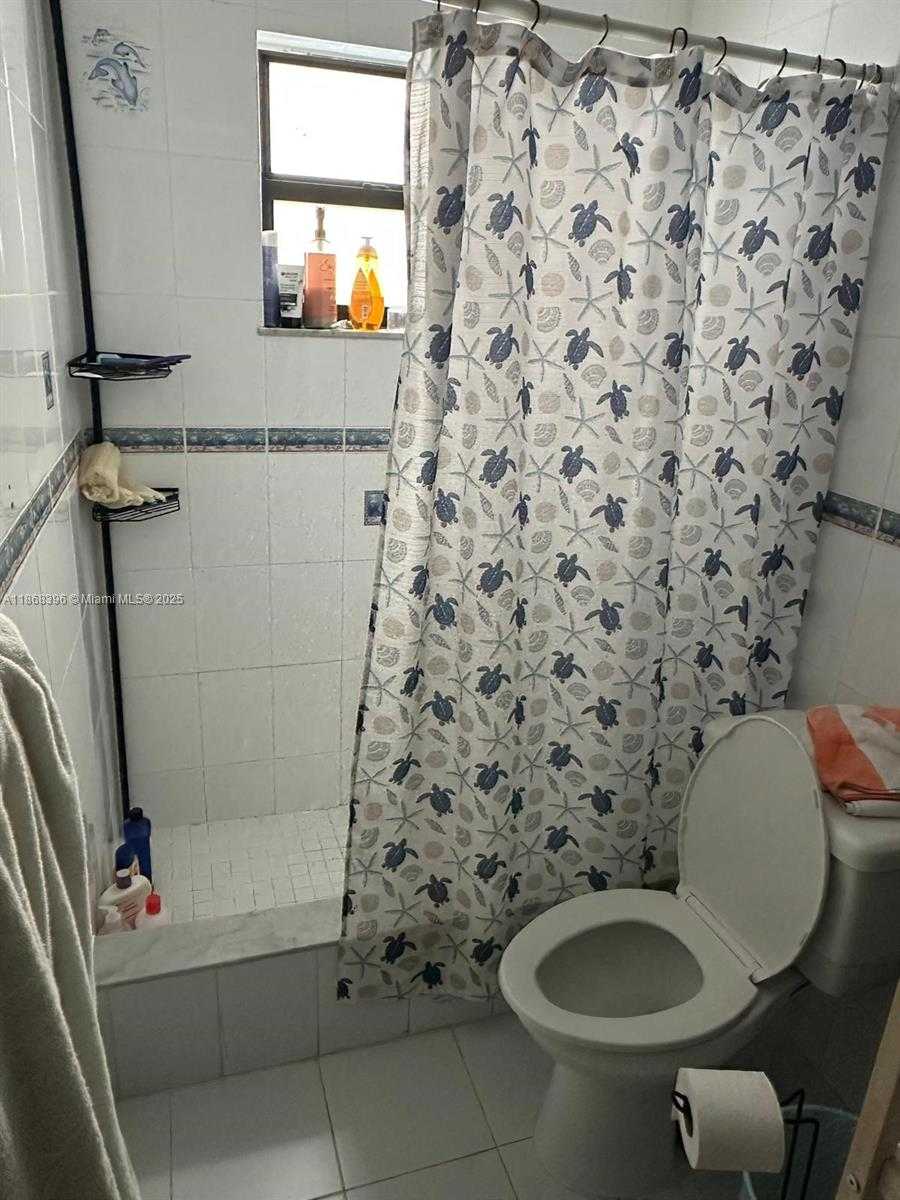 Small Image of 20752 SOUTH WEST 121ST CT, Miami Number 23