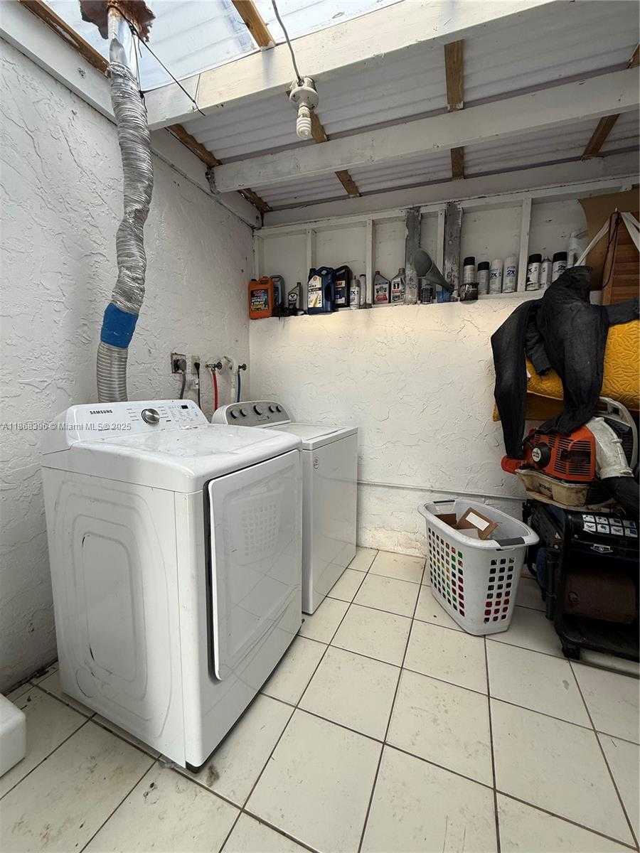 Small Image of 20752 SOUTH WEST 121ST CT, Miami Number 25