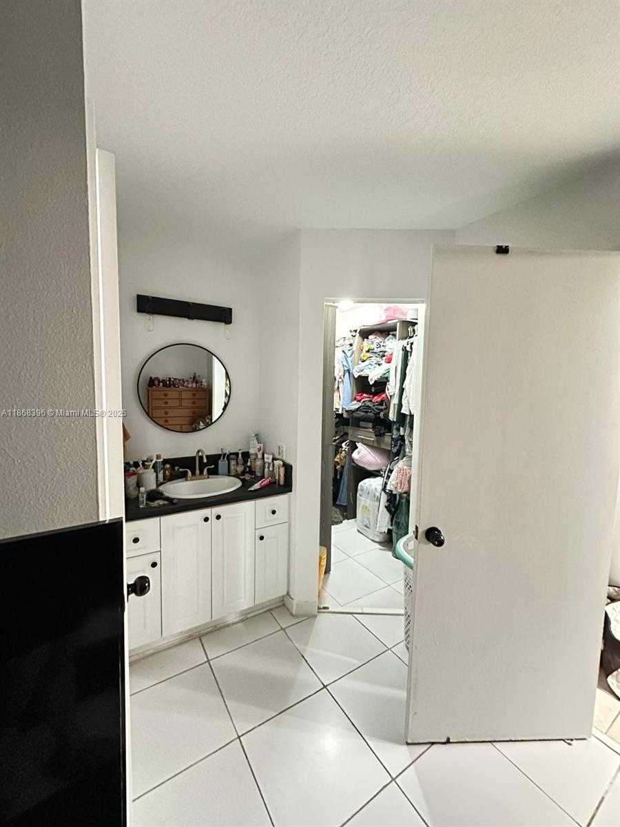 Small Image of 20752 SOUTH WEST 121ST CT, Miami Number 9