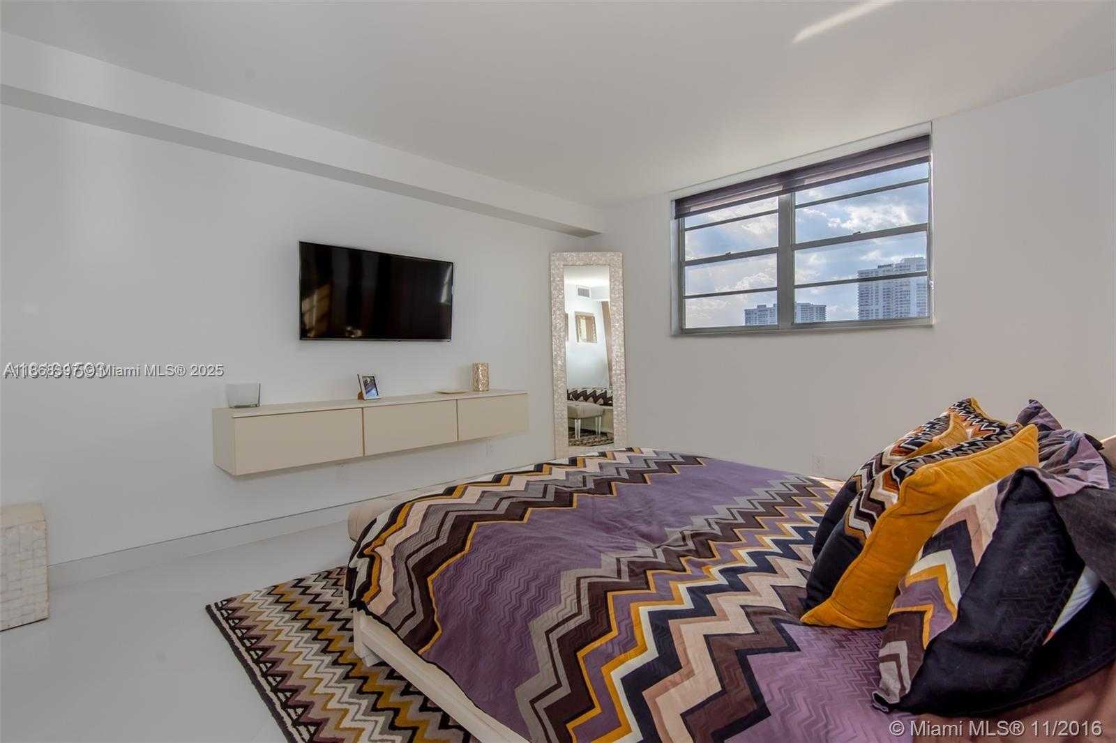 Small Image of 19390 COLLINS AVE #1121, Sunny Isles Beach Number 16