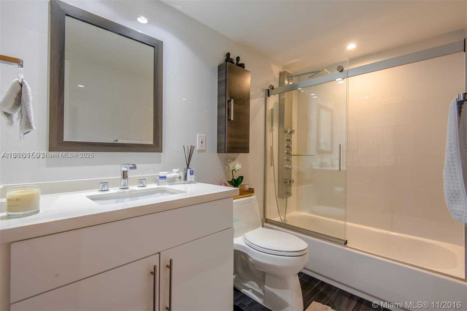 Small Image of 19390 COLLINS AVE #1121, Sunny Isles Beach Number 24
