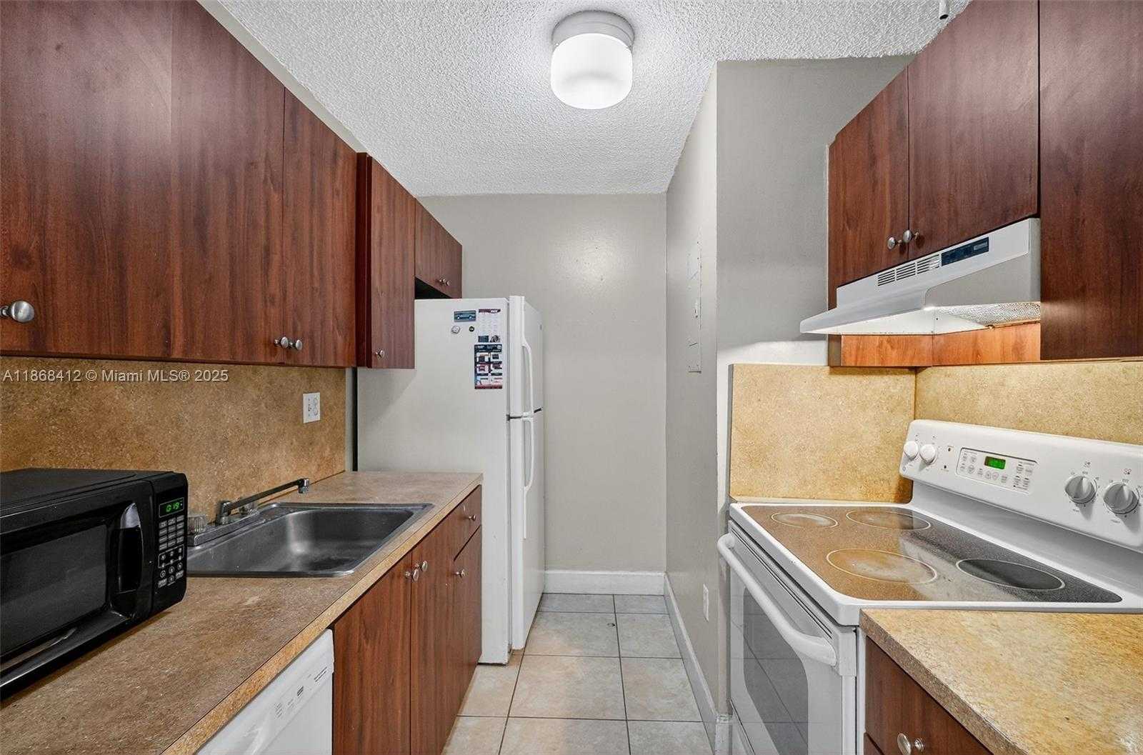 Small Image of 7421 SOUTH WEST 152ND AVE #9-103, Miami Number 6