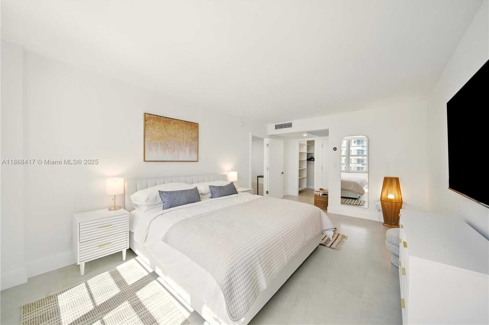 Small Image of 5151 COLLINS AVE #1026, Miami Beach Number 9