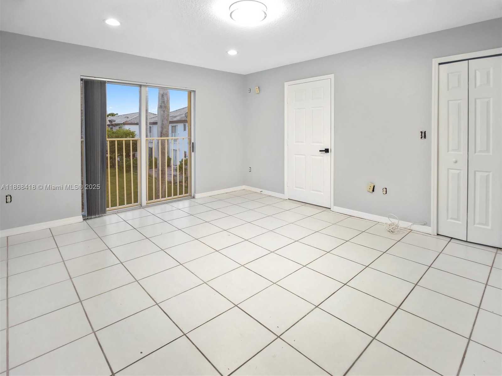 Small Image of 5755 NORTH WEST 109TH AVE #22, Doral Number 12
