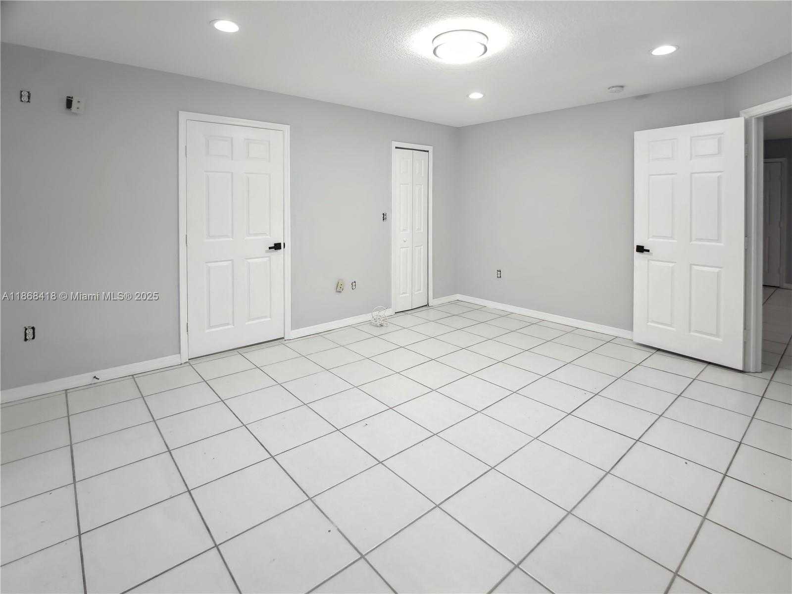 Small Image of 5755 NORTH WEST 109TH AVE #22, Doral Number 13