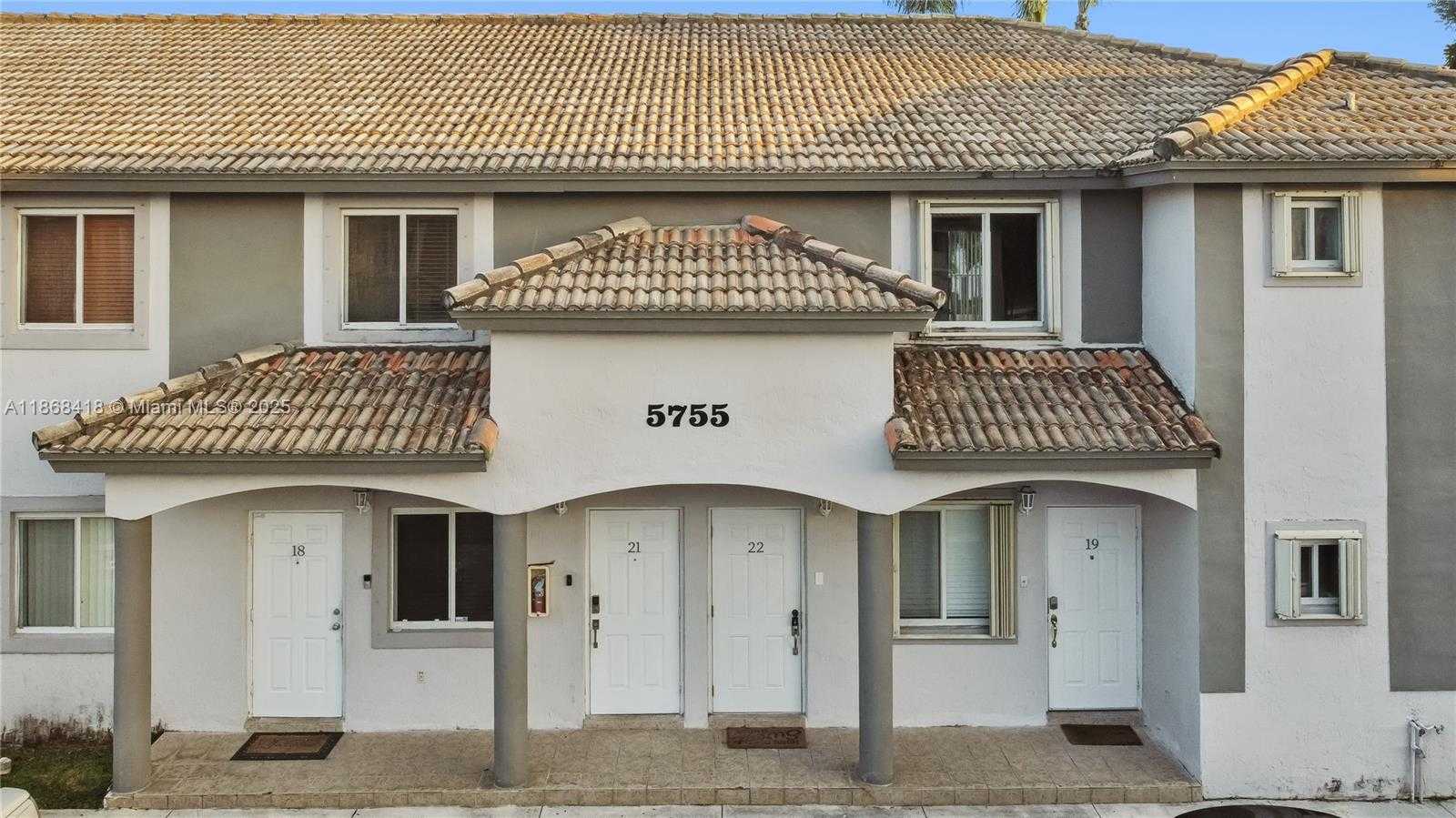 Small Image of 5755 NORTH WEST 109TH AVE #22, Doral Number 20