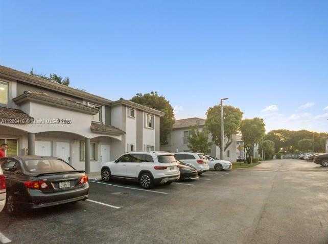 Small Image of 5755 NORTH WEST 109TH AVE #22, Doral Number 23