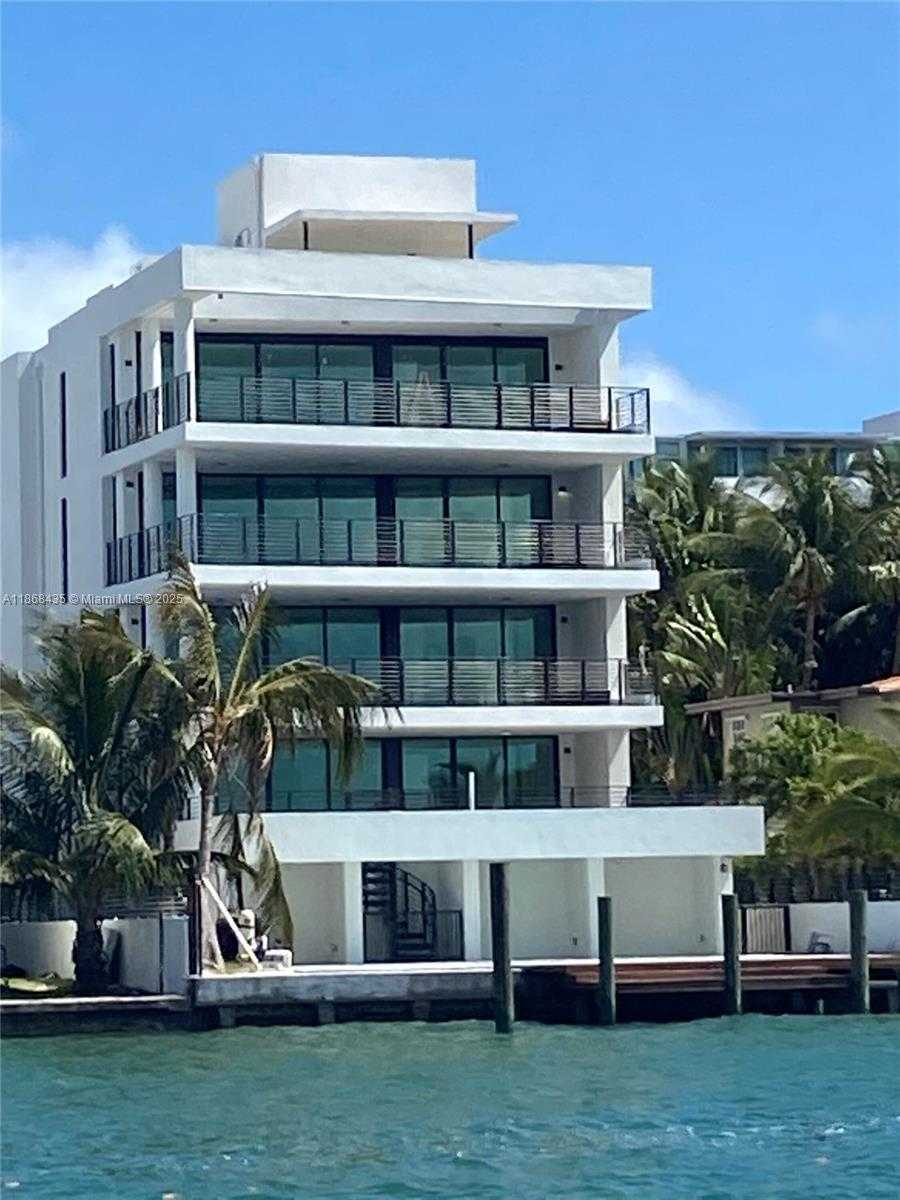 Small Image of 1930 BAY RD THIRD LEVEL UN #2, Miami Beach Number 2