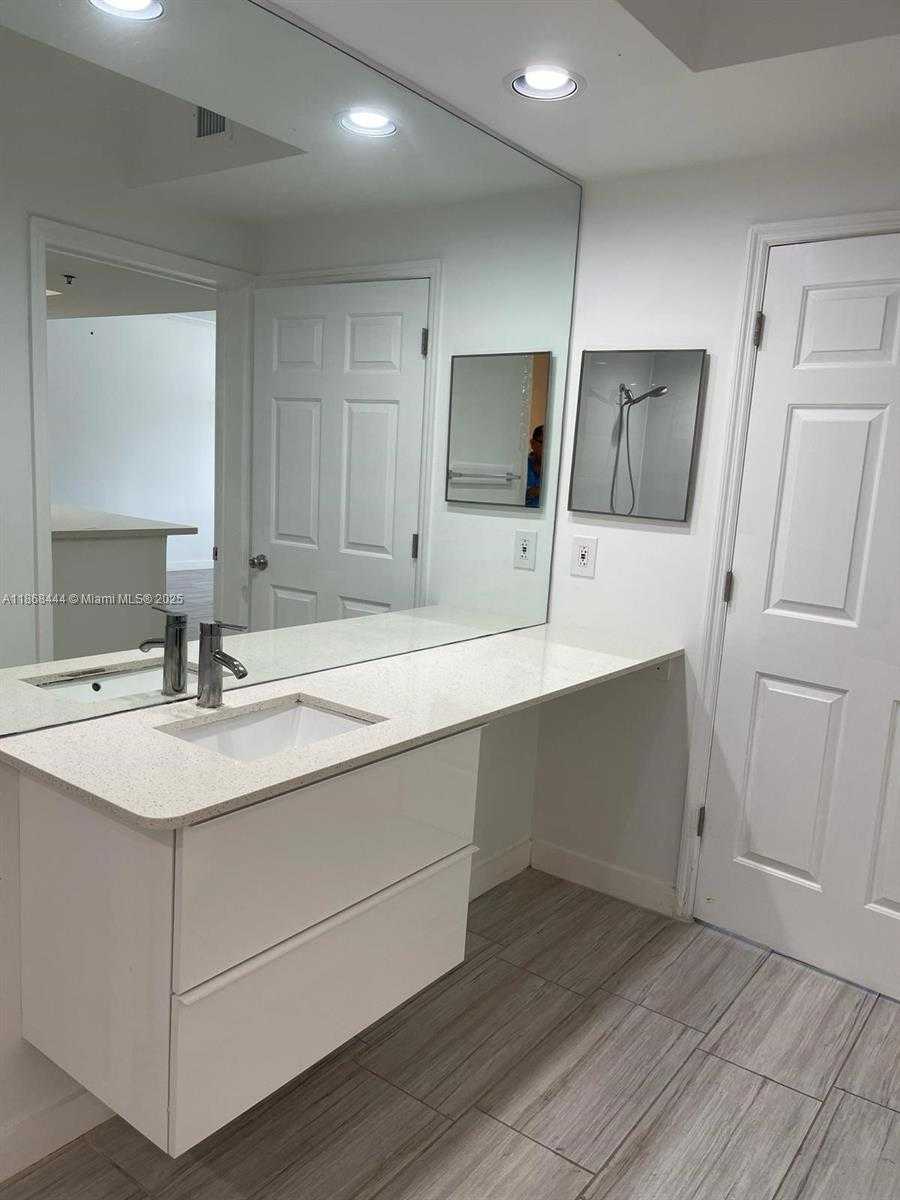 Small Image of 3155 NORTH EAST 184TH ST #8101, Aventura Number 13