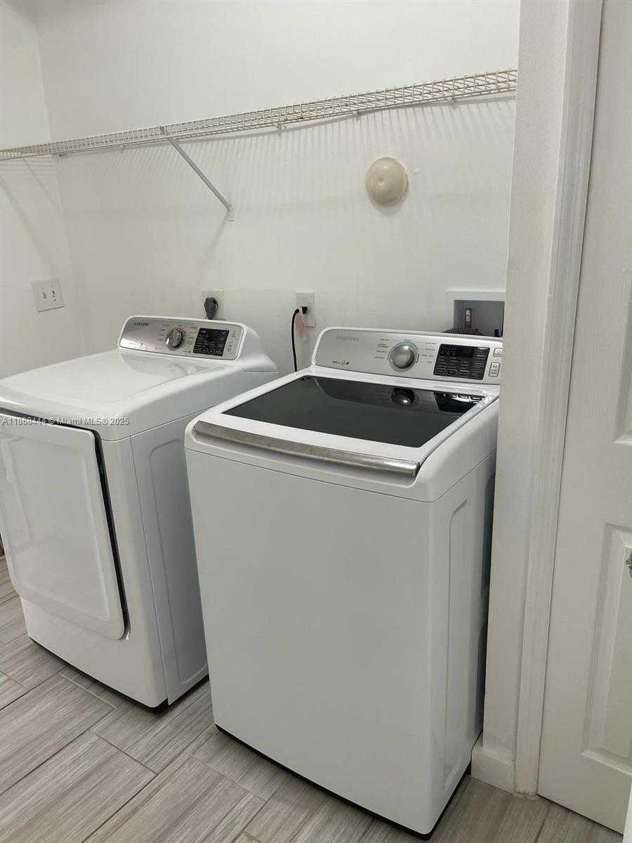 Small Image of 3155 NORTH EAST 184TH ST #8101, Aventura Number 25