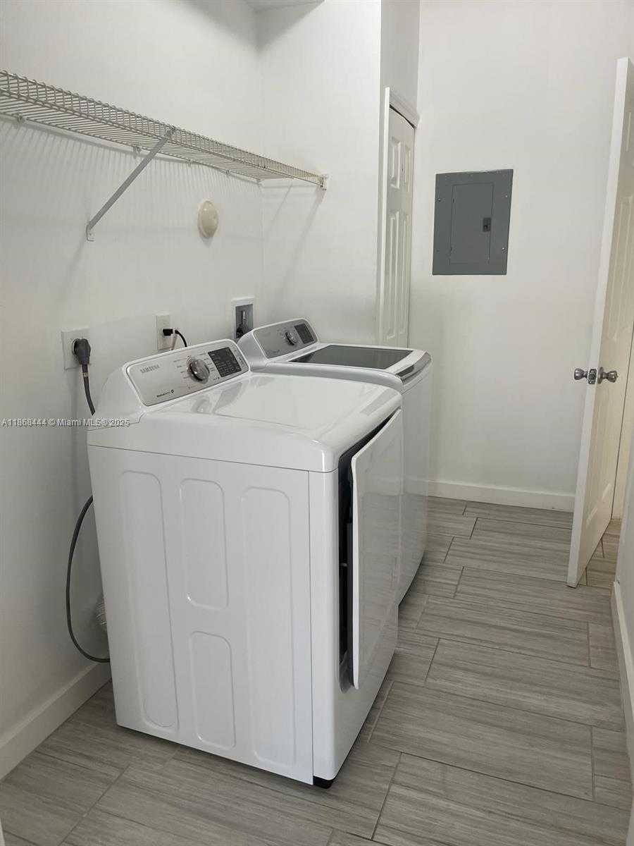 Small Image of 3155 NORTH EAST 184TH ST #8101, Aventura Number 28